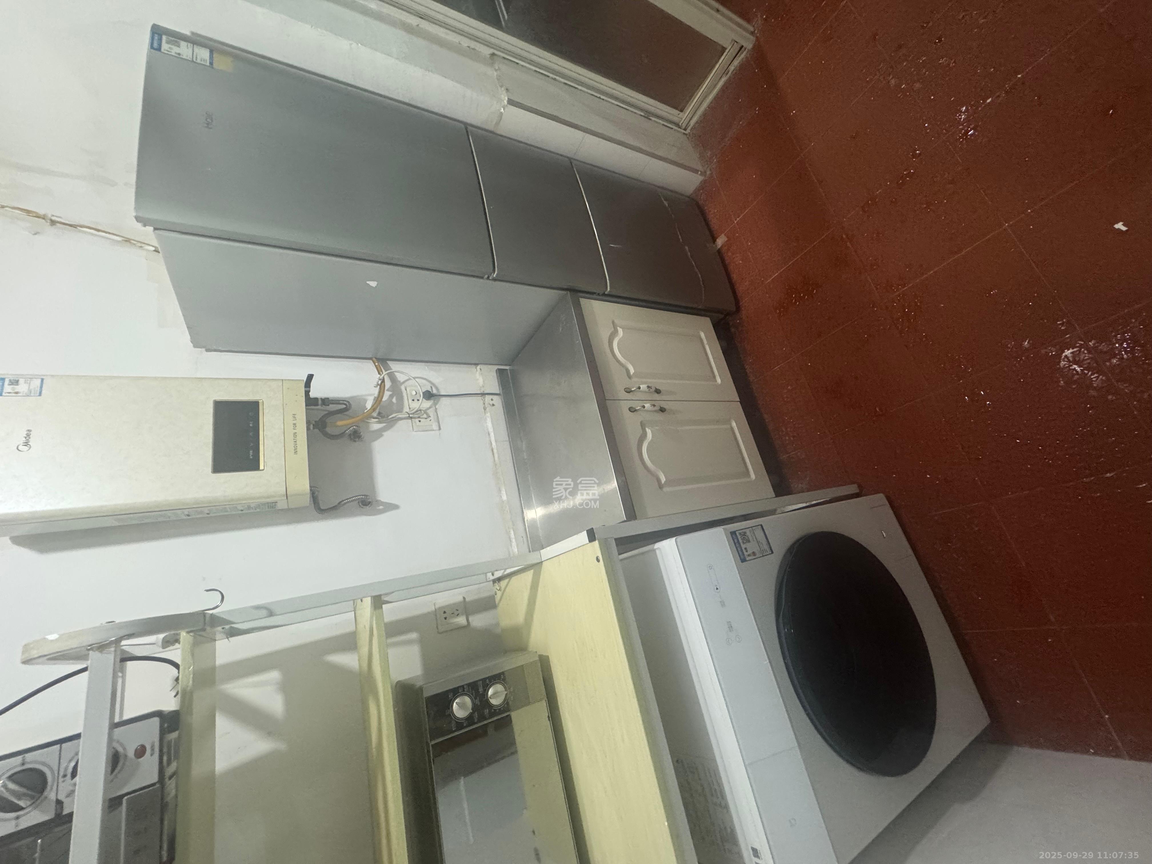 物资厅宿舍(五一大道) 1室0厅0卫 2200.0元/月 物资厅宿舍(五一大道) 1室0厅0卫 2200.0元/月室内图