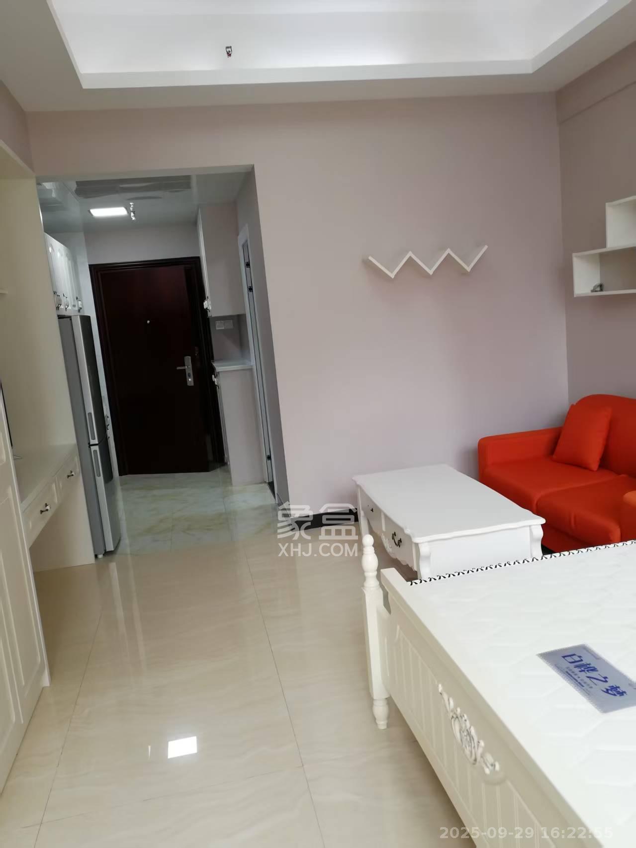 乐尚城 1室1厅1卫 1300.0元/月 乐尚城 1室1厅1卫 1300.0元/月室内图