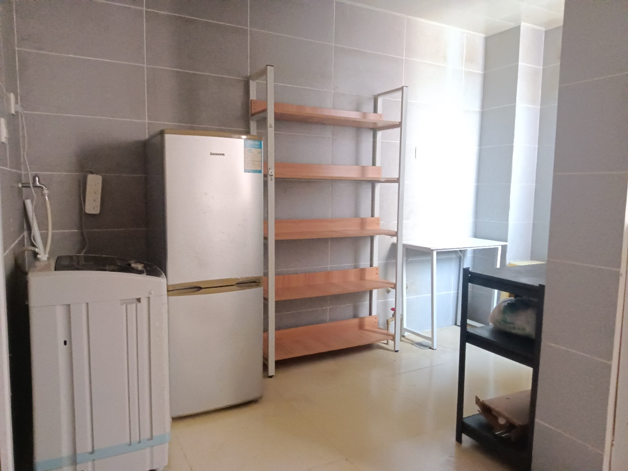 温州大厦 1室1厅1卫 1300.0元/月 温州大厦 1室1厅1卫 1300.0元/月室内图