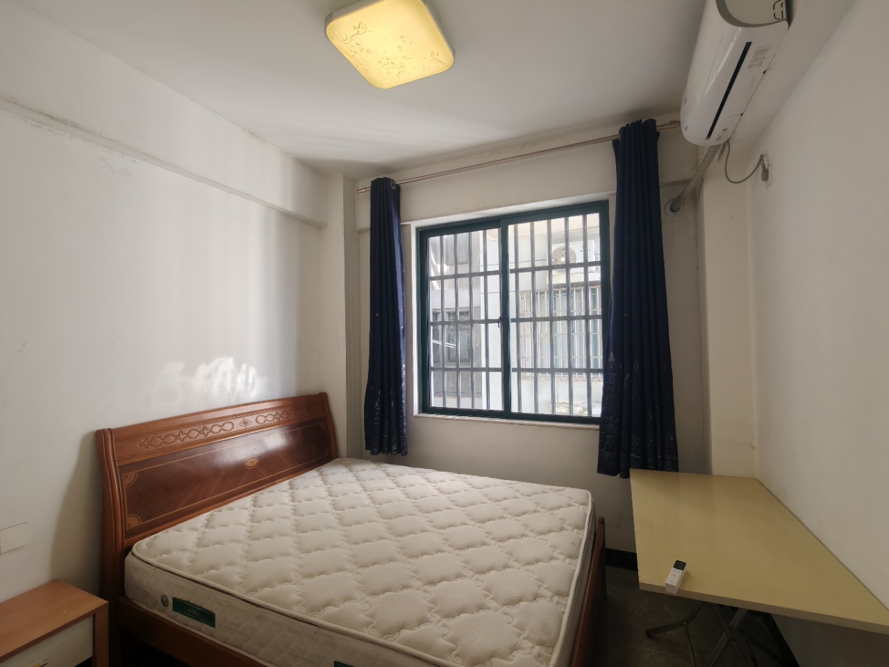 秀山观海苑 2室2厅1卫 2400.0元/月 秀山观海苑 2室2厅1卫 2400.0元/月室内图