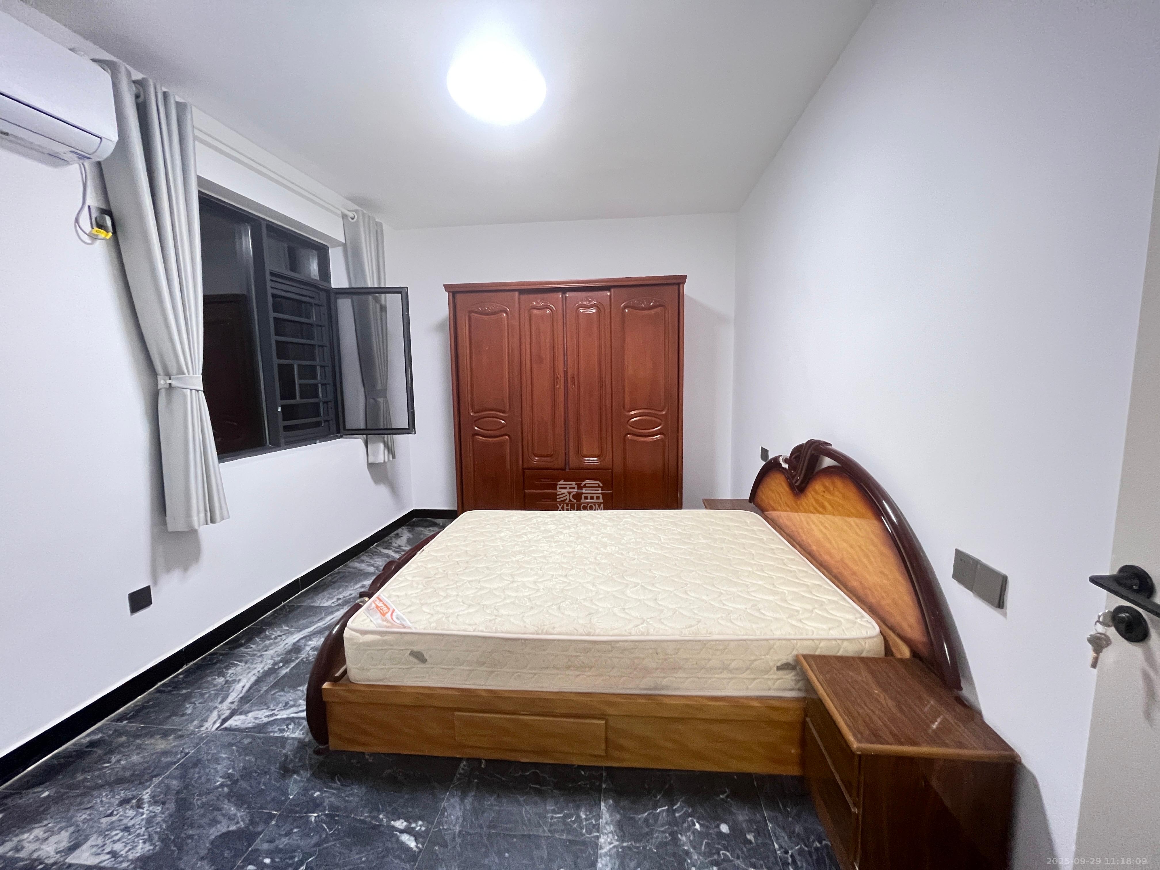 省人民医院宿舍(东文庙坪) 3室2厅1卫 2400.0元/月 省人民医院宿舍(东文庙坪) 3室2厅1卫 2400.0元/月室内图