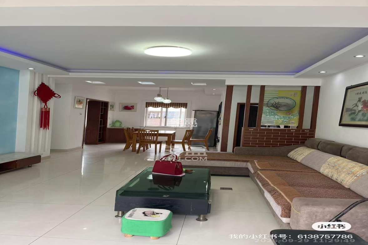 四季星城 3室2厅2卫 1650.0元/月 四季星城 3室2厅2卫 1650.0元/月室内图