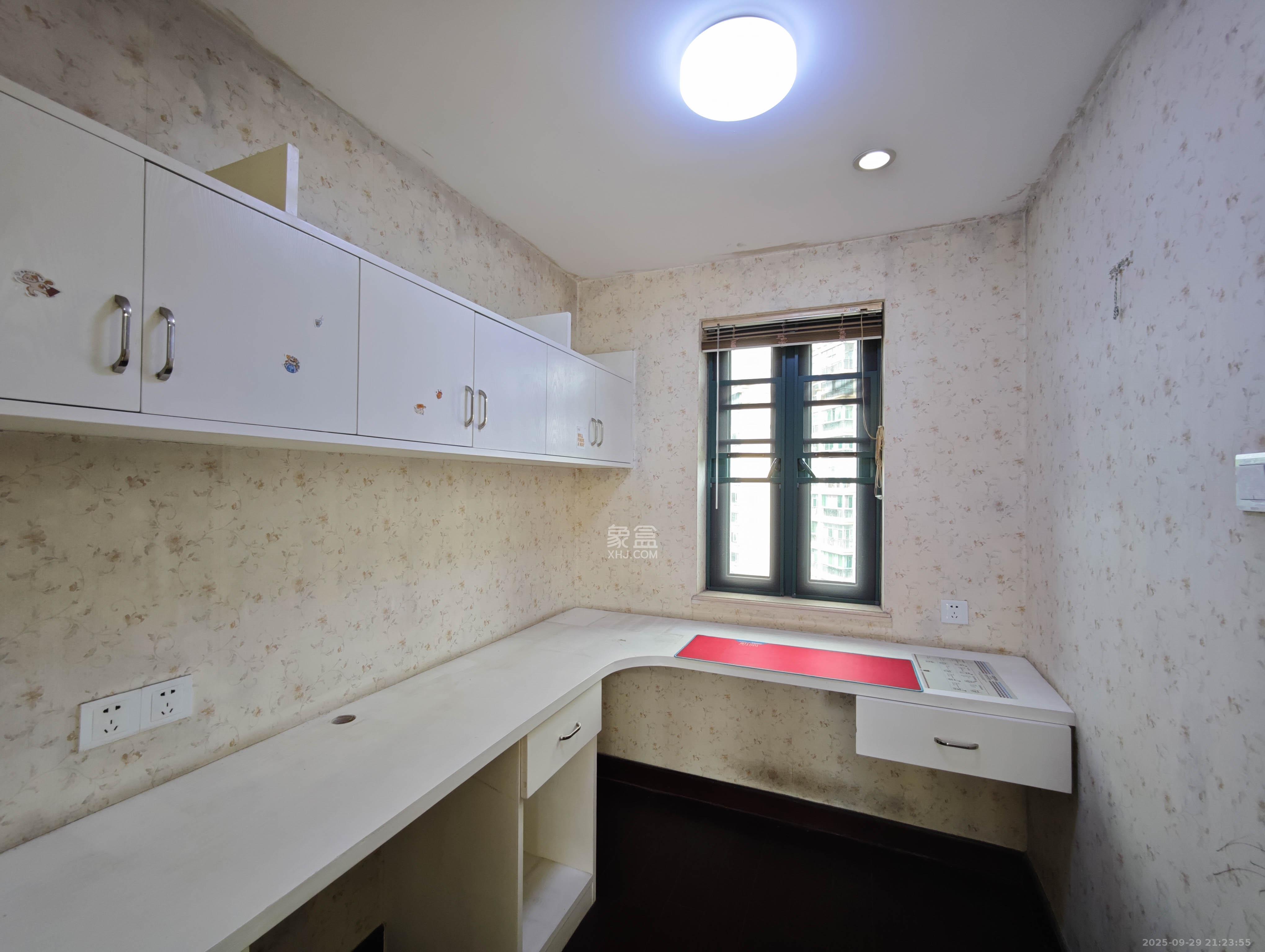 恒大城 5室2厅3卫 128.0万 恒大城 5室2厅3卫 128.0万其他