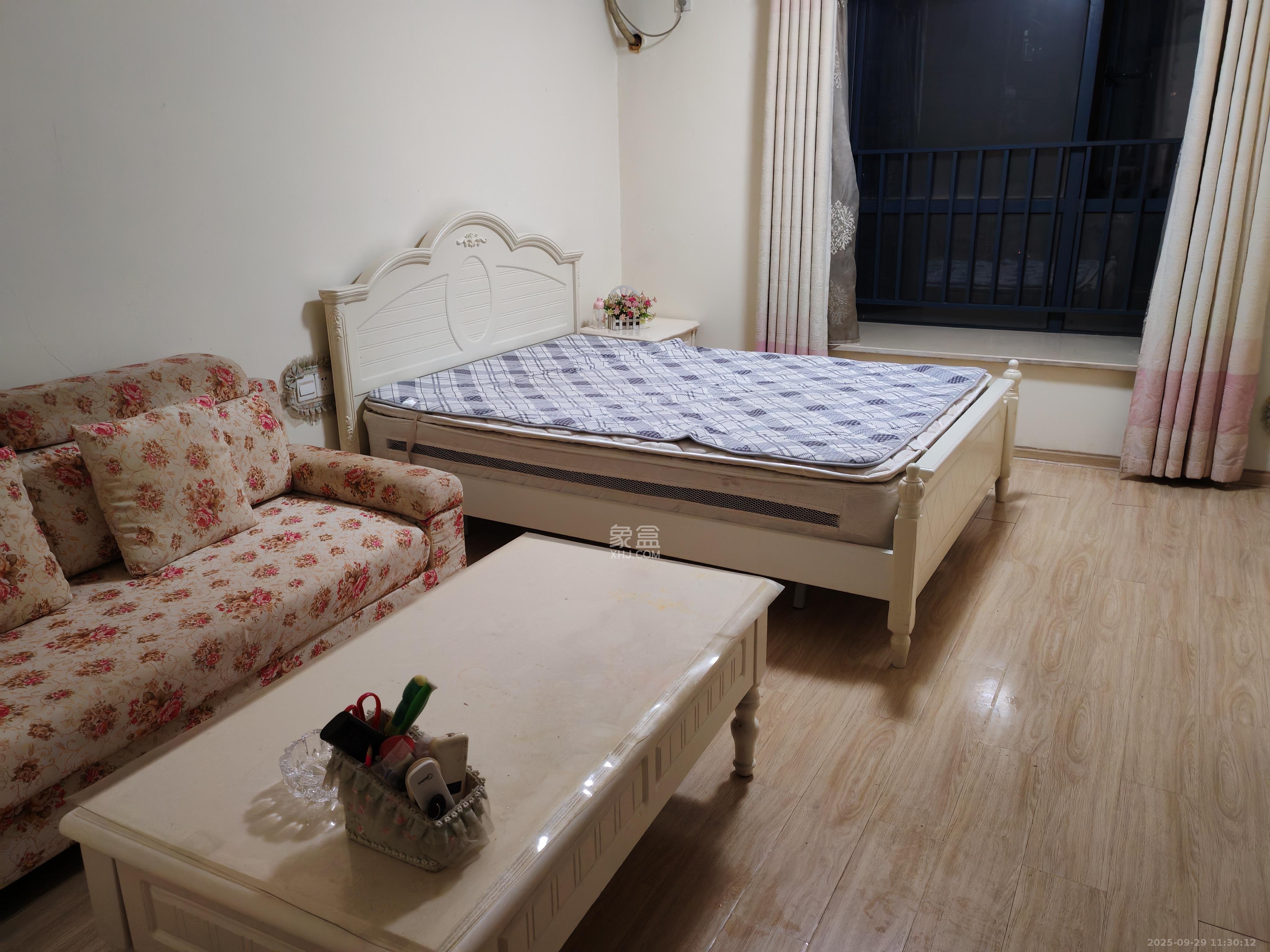 万芙锦城 1室1厅1卫 1400.0元/月 万芙锦城 1室1厅1卫 1400.0元/月室内图