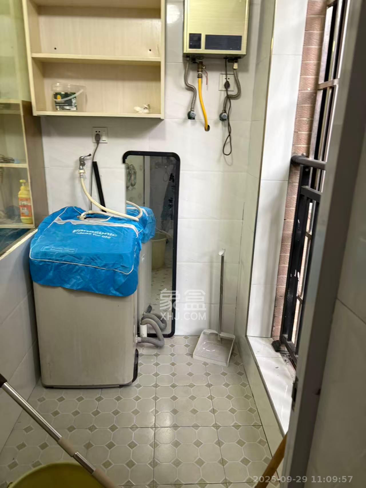泊林晶城  2室2厅1卫   1600.00元/月室内图
