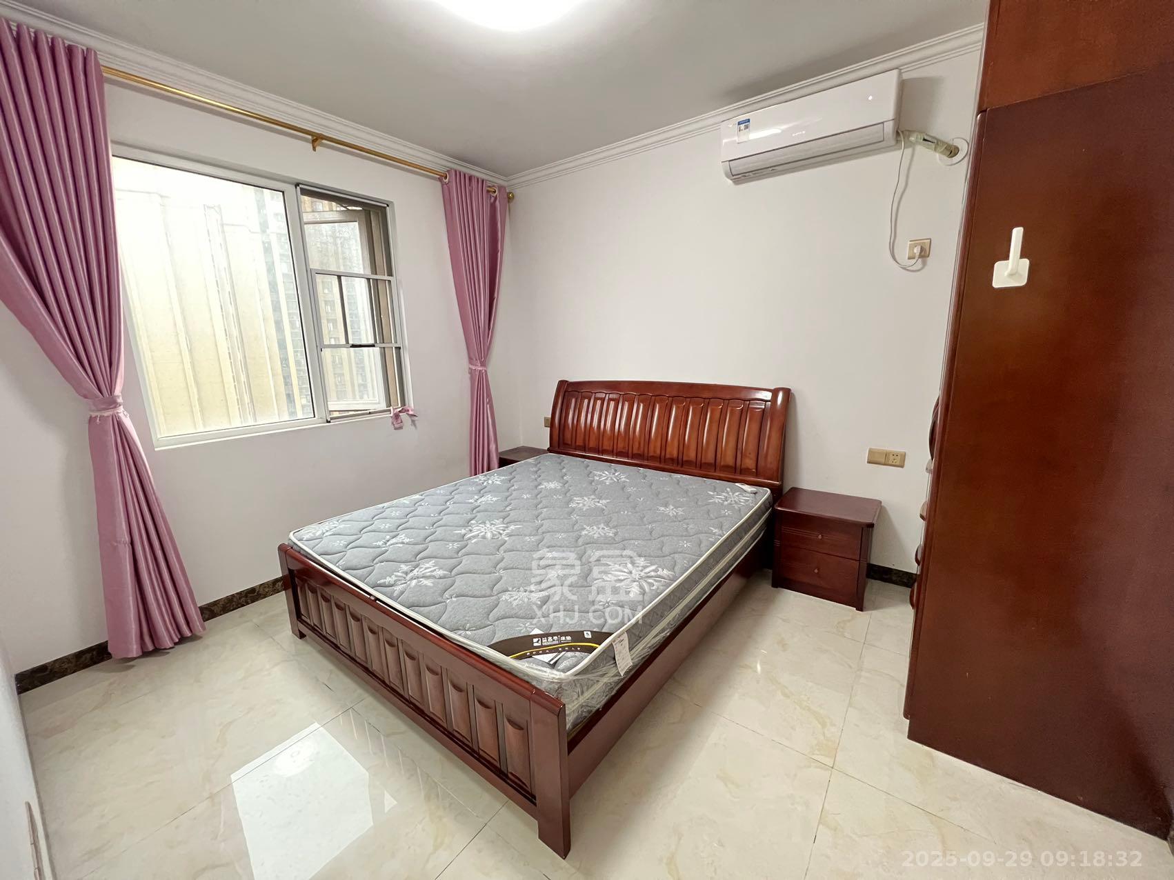 金地格林公馆  3室2厅1卫    2600.0元/月室内图