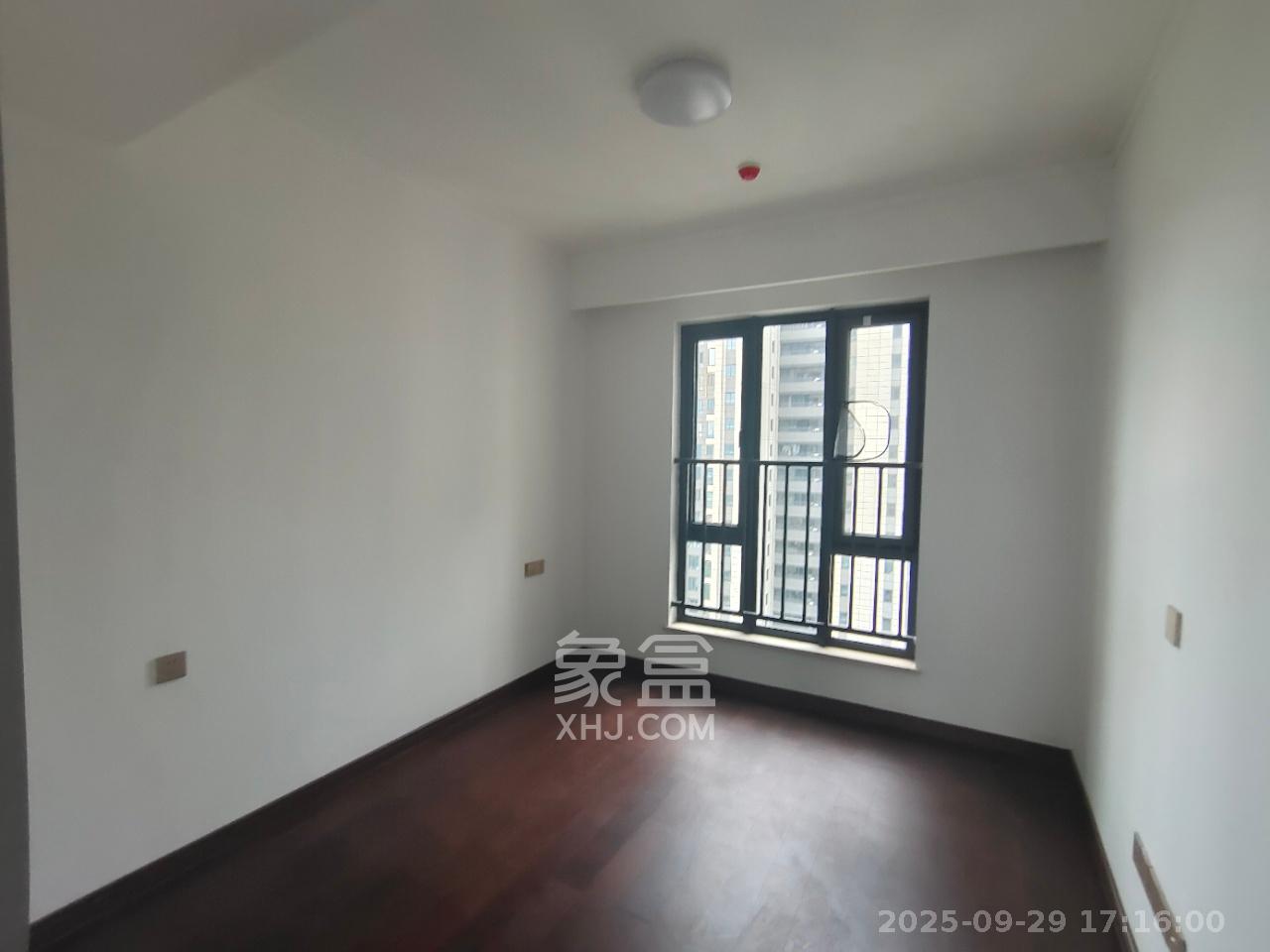 绿地长沙城际空间站（柏仕佳苑）  4室2厅2卫   3500.00元/月室内图