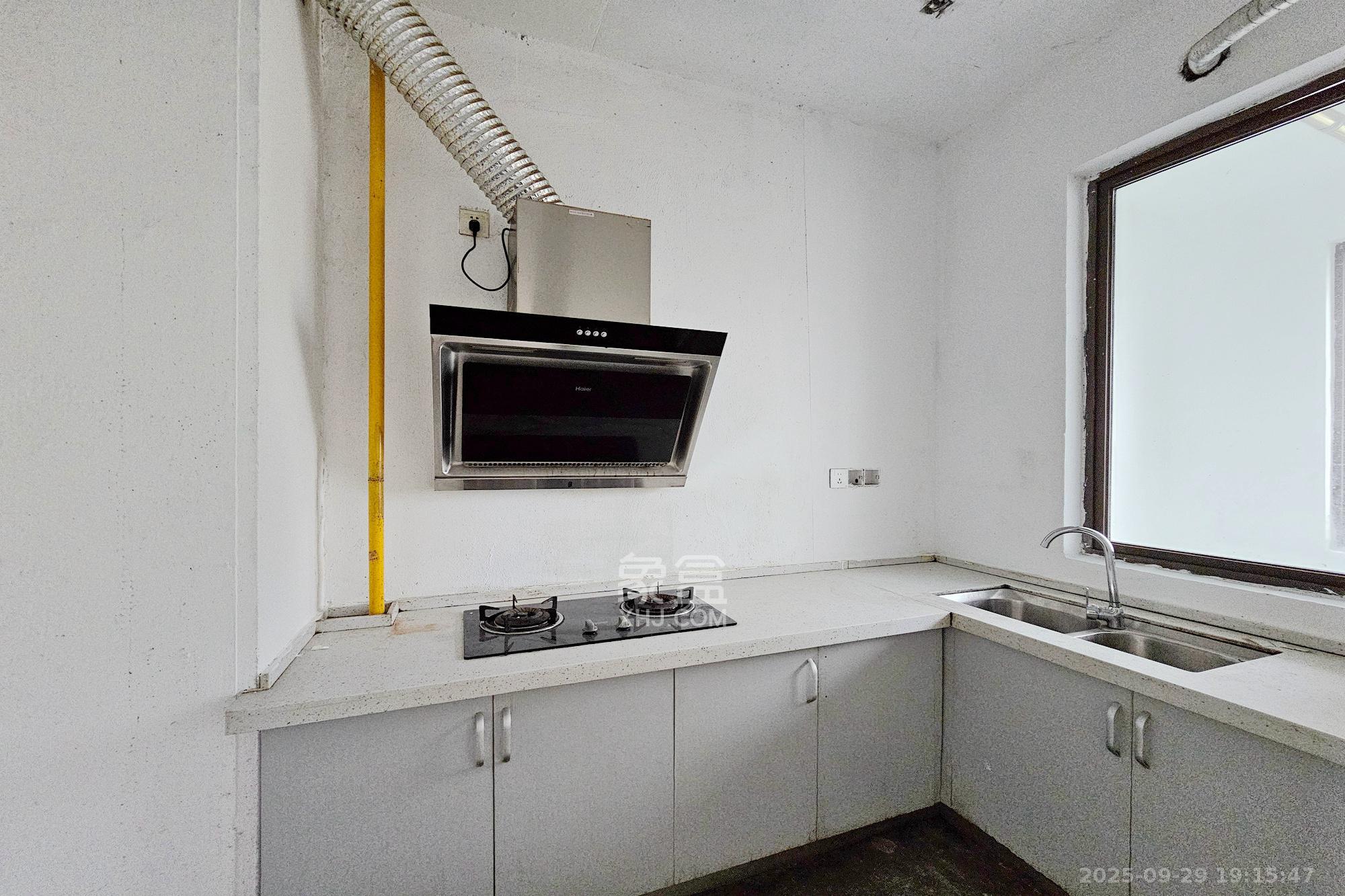 阳光城尚东湾青云苑  3室2厅2卫    88.6万其他