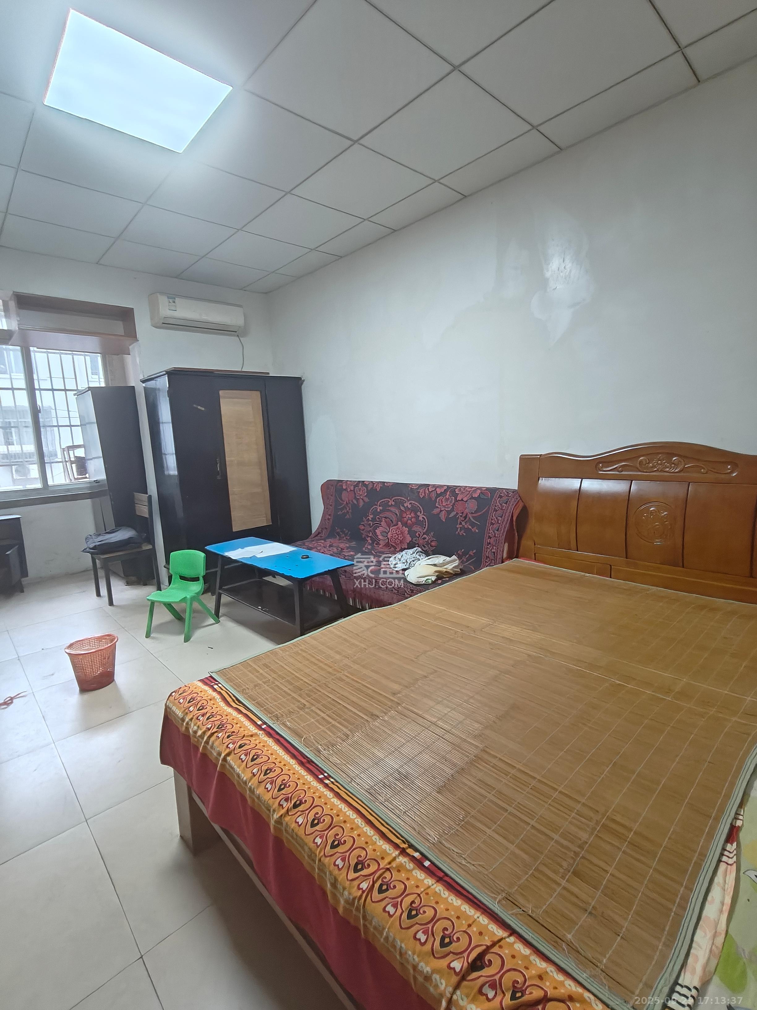 乔庄社区 1室1厅1卫 1000.0元/月 乔庄社区 1室1厅1卫 1000.0元/月室内图