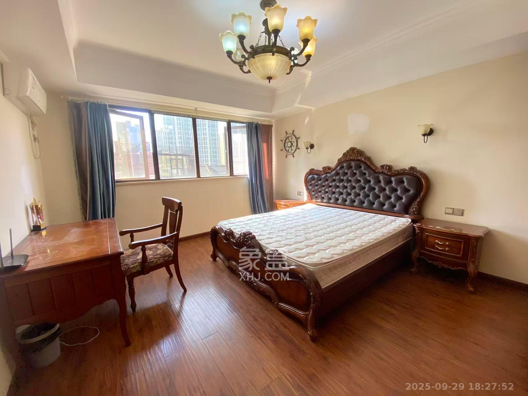 欧莱雅郡  4室2厅2卫    3500.0元/月室内图