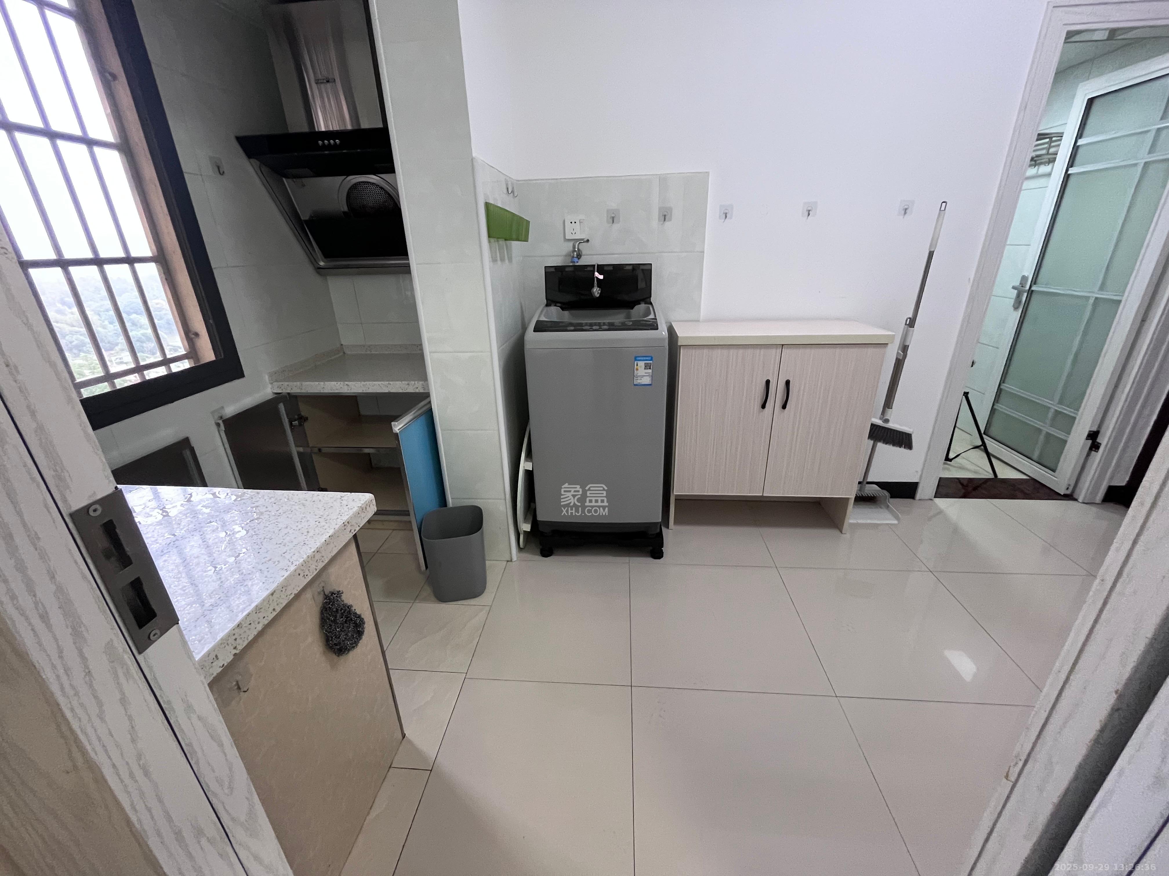 桥头家苑一期 1室1厅1卫 1100.00元/月 桥头家苑一期 1室1厅1卫 1100.00元/月室内图