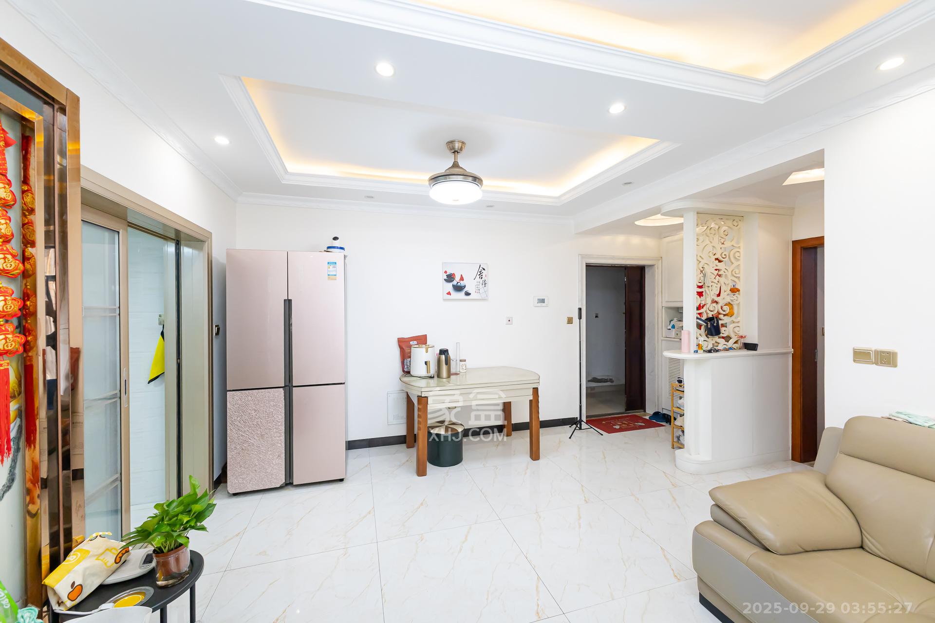 明发国际城  3室2厅1卫    74.5万客厅