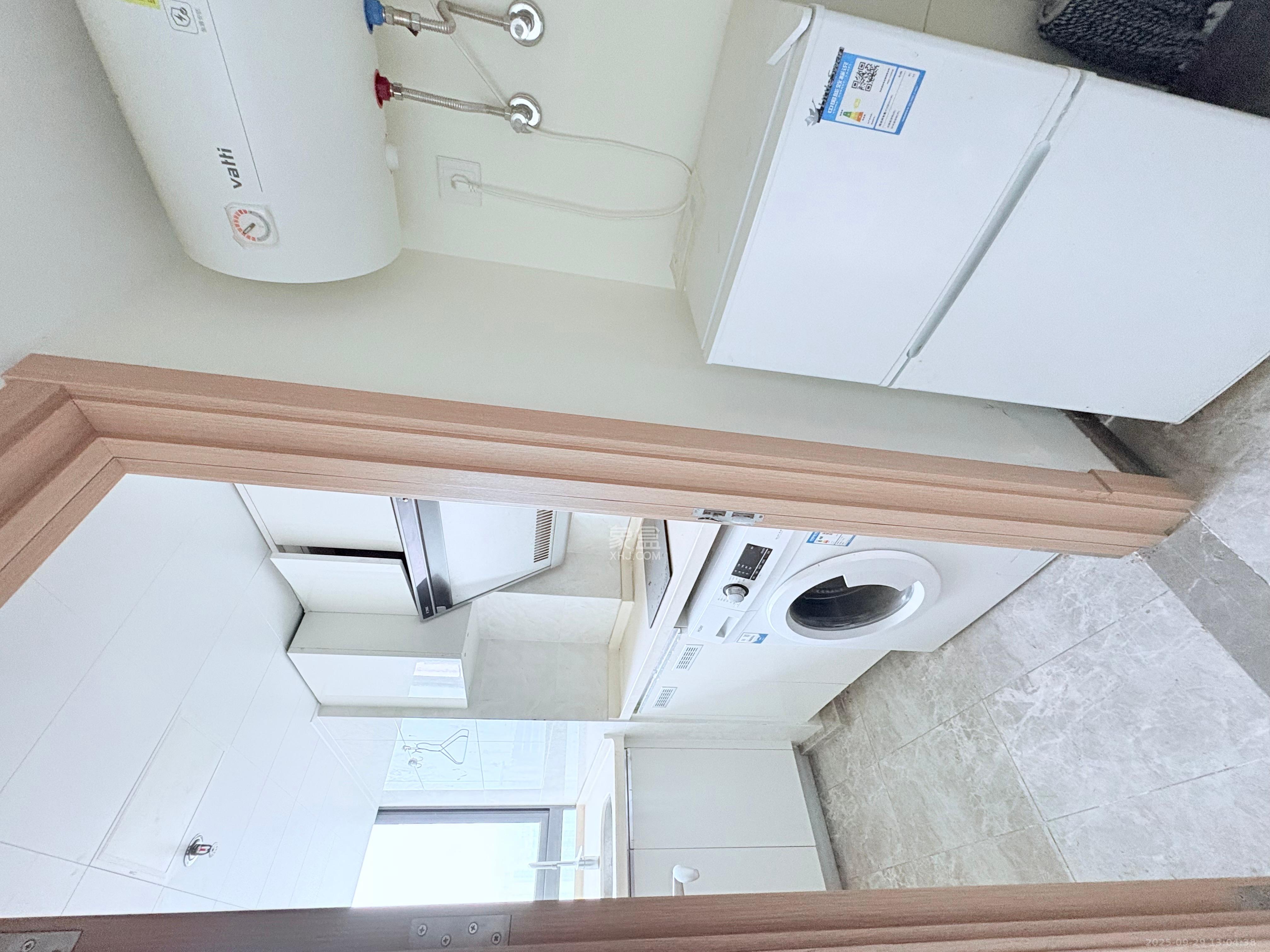 卓越浅水湾  1室1厅1卫    1800.0元/月室内图
