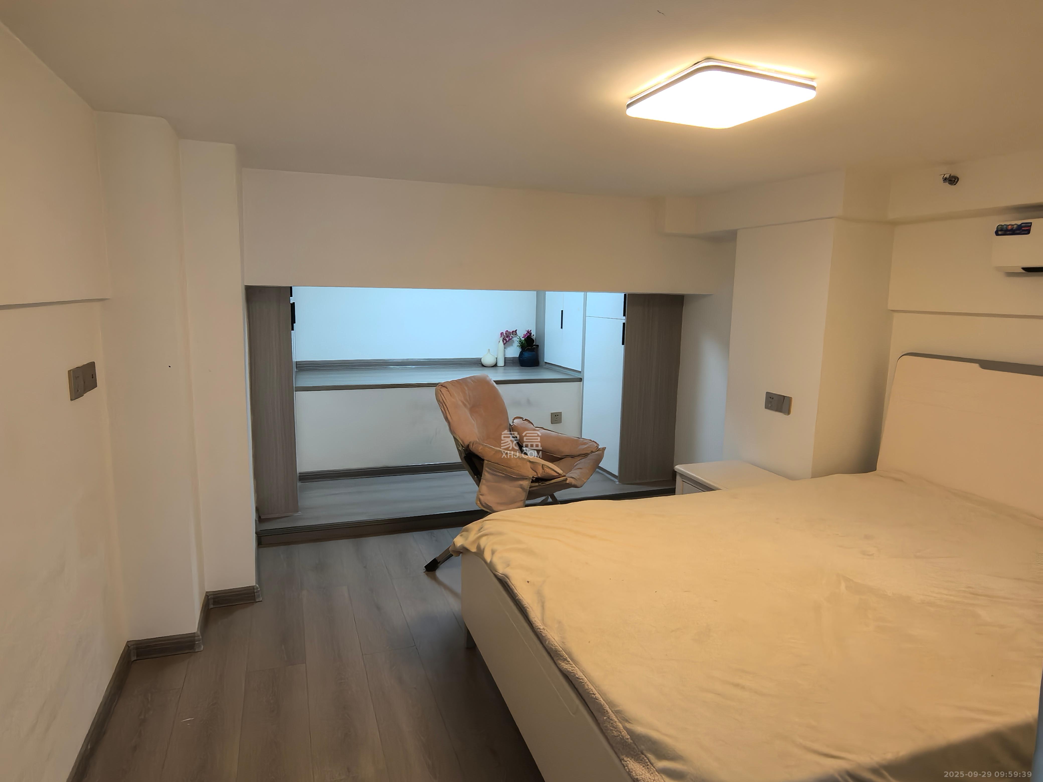 弘阳时光里  2室1厅1卫    2000.0元/月室内图