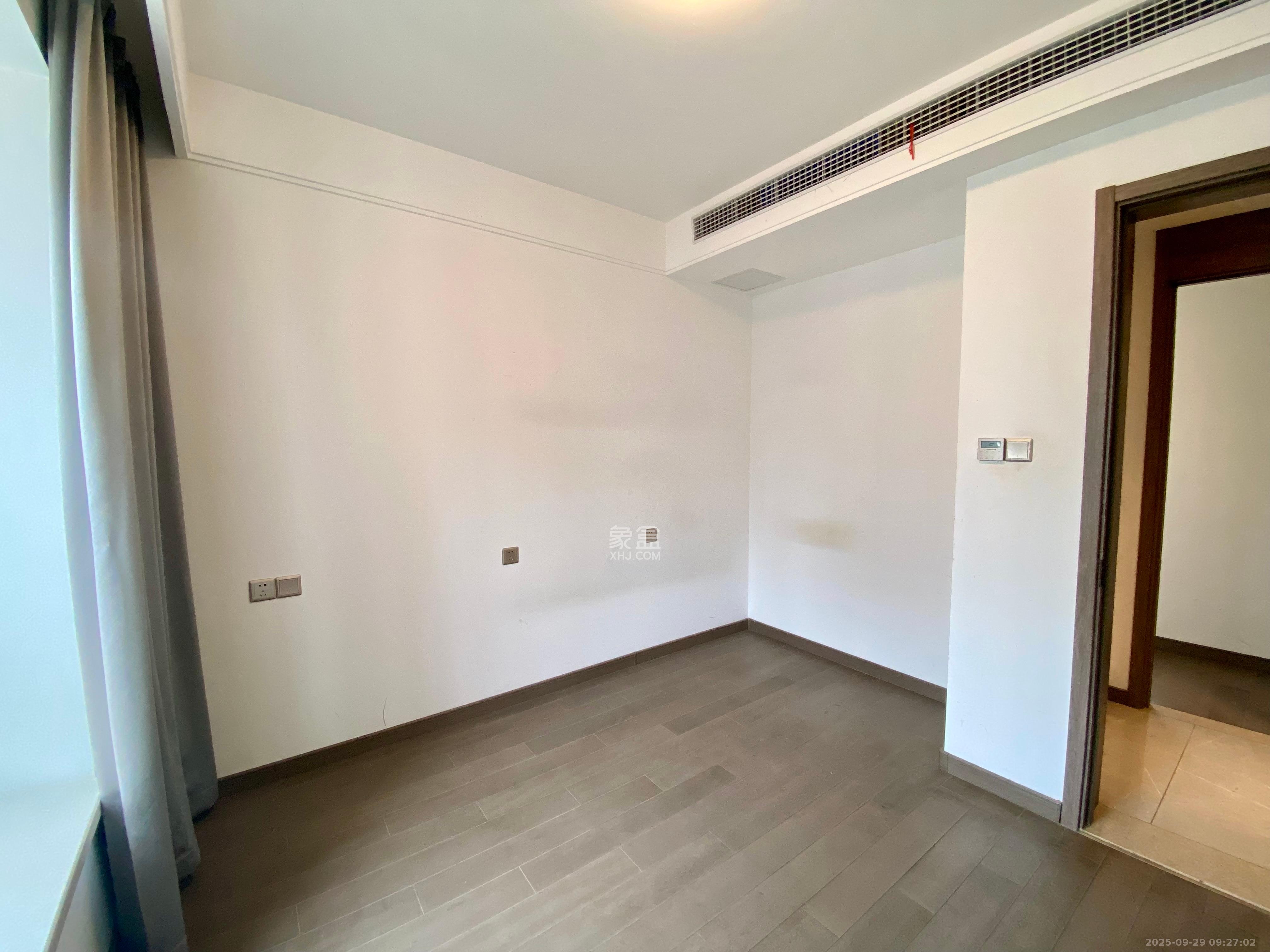 龙湖春江天玺 4室2厅2卫 4000.0元/月 龙湖春江天玺 4室2厅2卫 4000.0元/月室内图