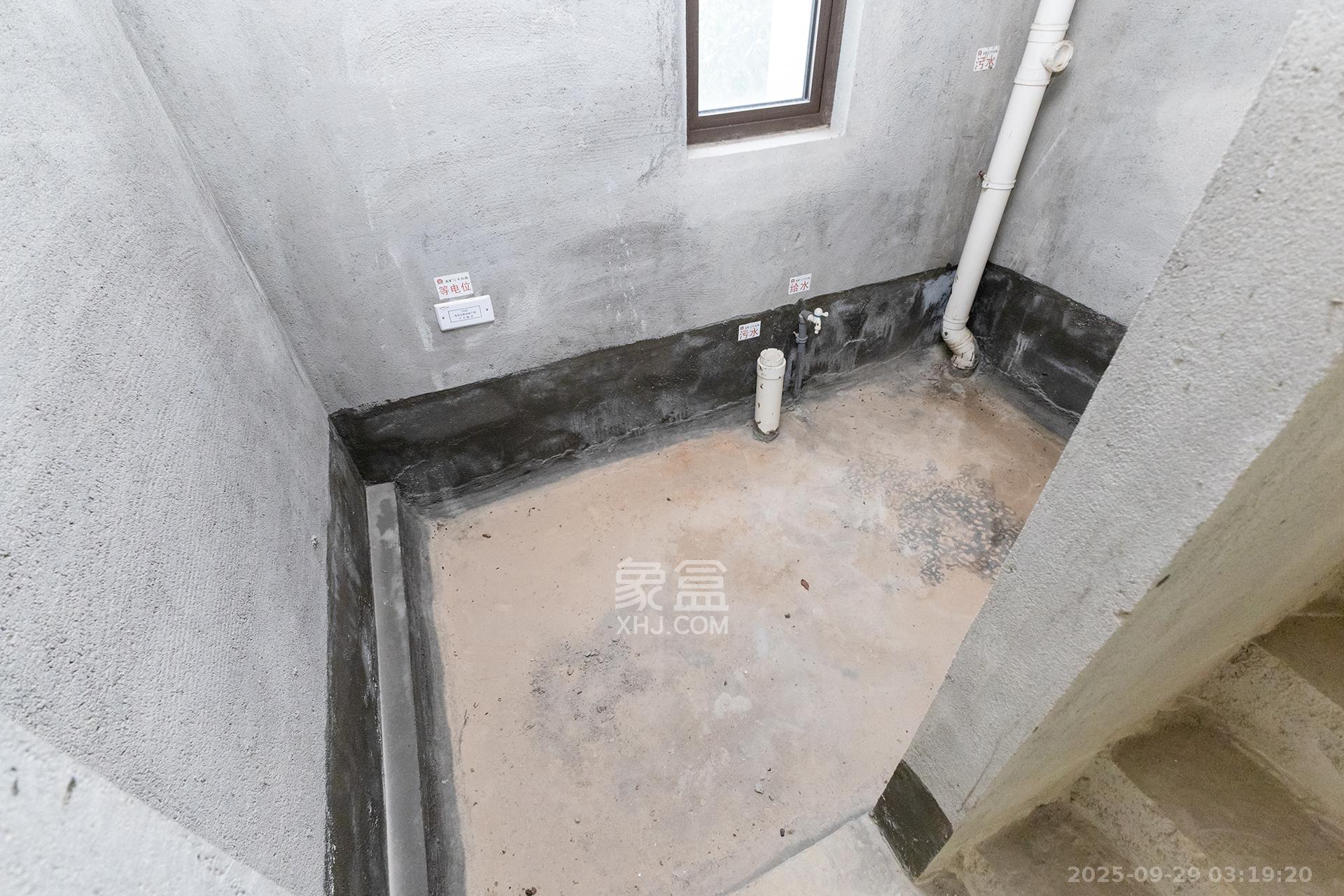 龙湖璟宸原著(龙湖紫宸) 4室2厅2卫 228.0万 龙湖璟宸原著(龙湖紫宸) 4室2厅2卫 228.0万卫生间