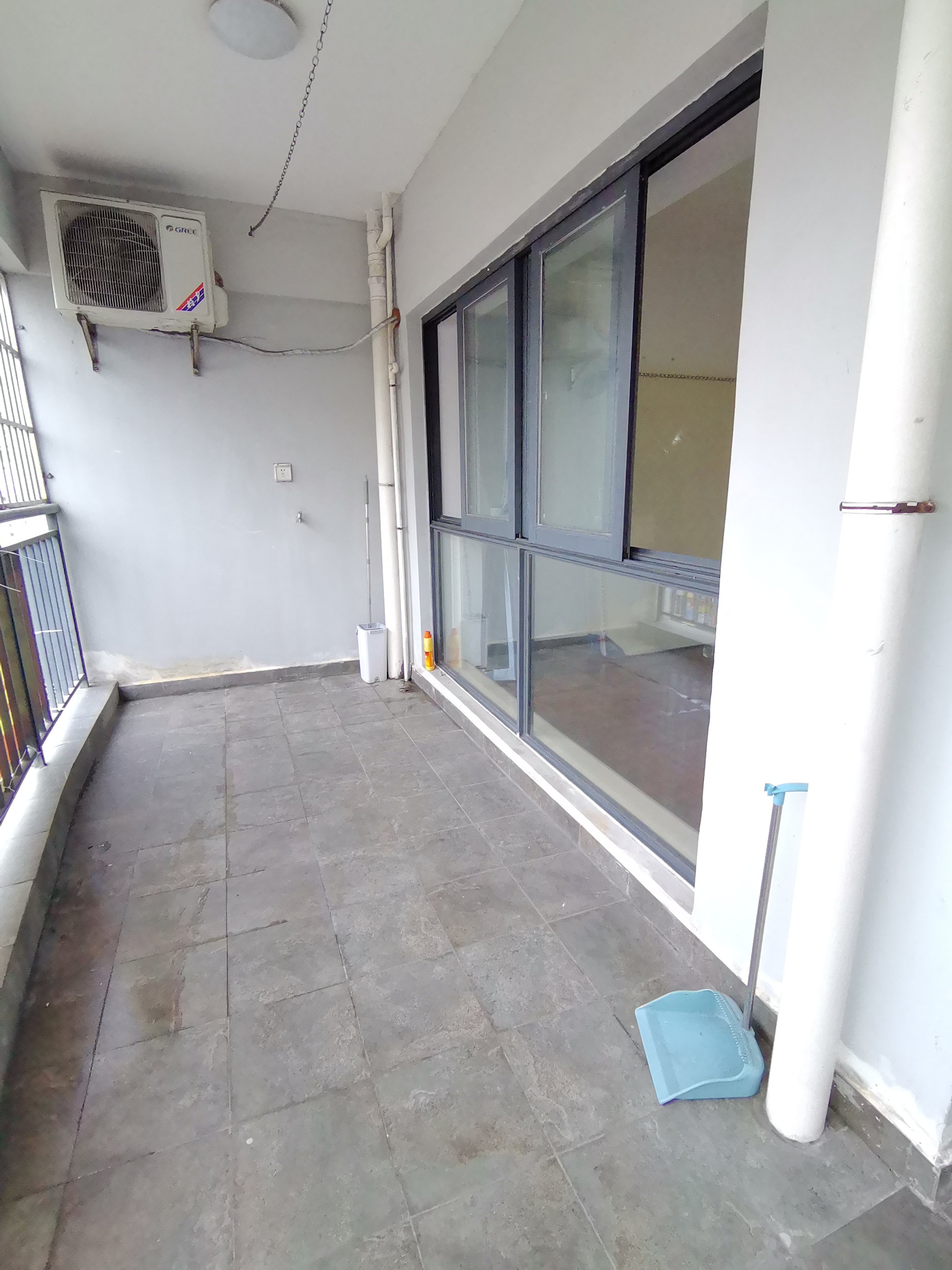 椰岛广场  2室1厅1卫    3000.0元/月室内图