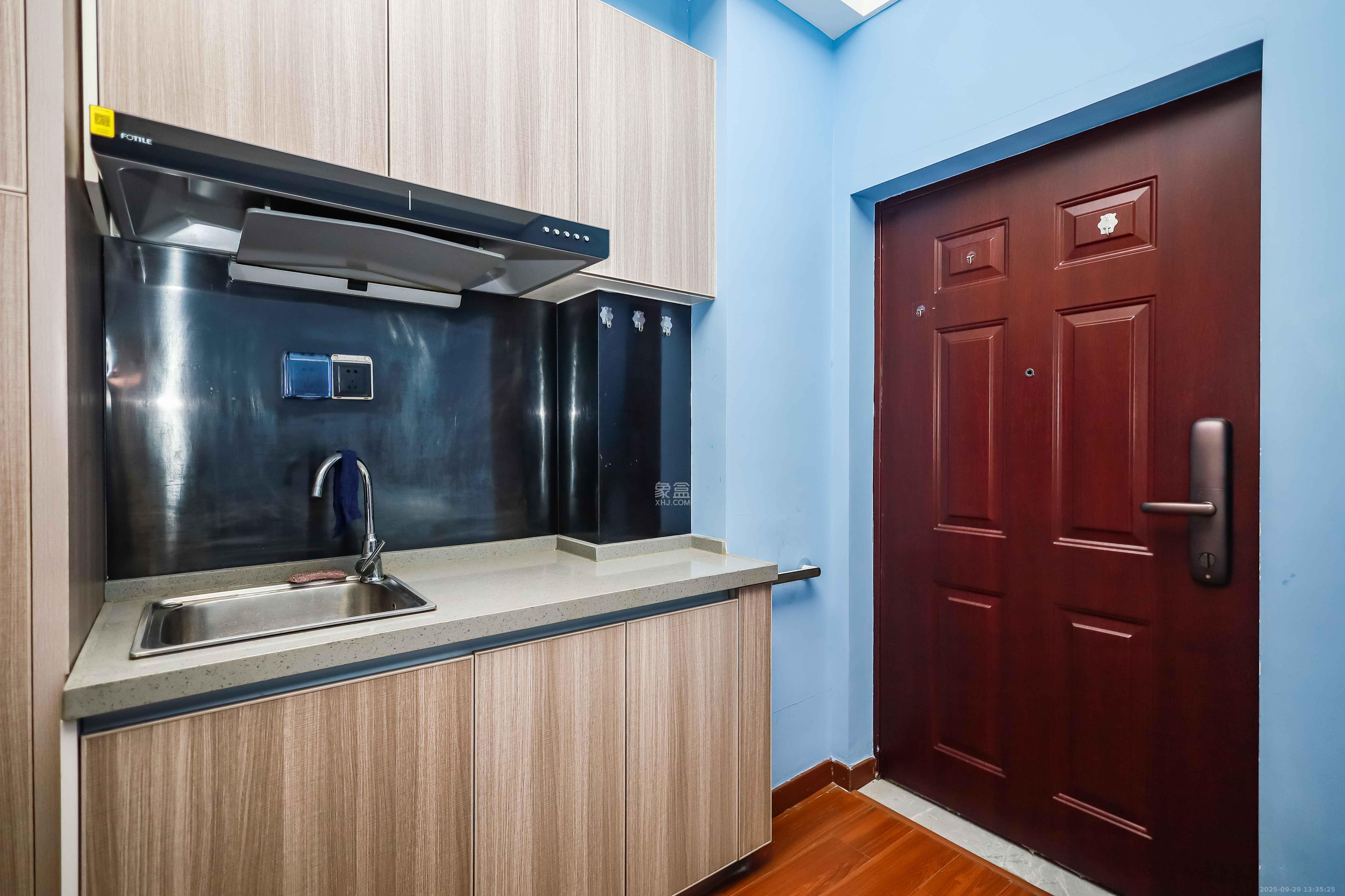 荣泰广场 1室1厅1卫 20.0万 荣泰广场 1室1厅1卫 20.0万厨房