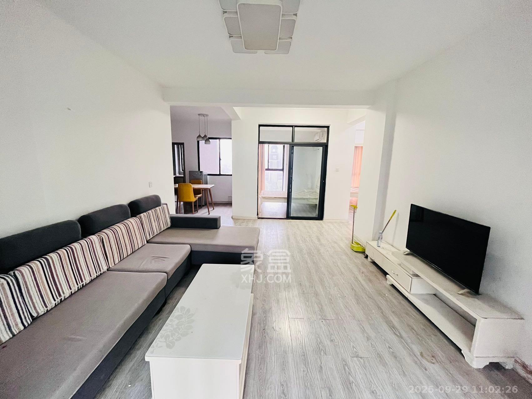 优山美地 3室2厅2卫 2600.0元/月 优山美地 3室2厅2卫 2600.0元/月室内图