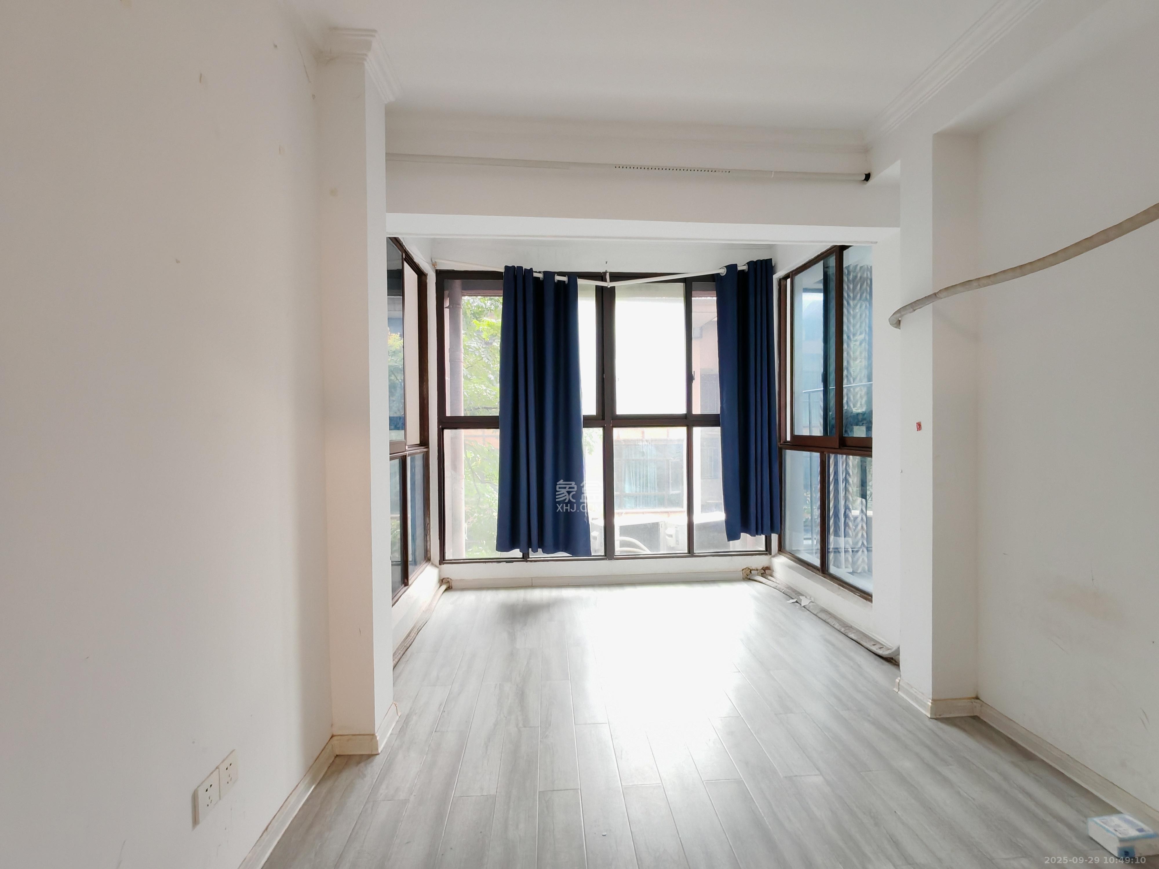 星月绿洲 6室2厅3卫 4800.0元/月 星月绿洲 6室2厅3卫 4800.0元/月室内图