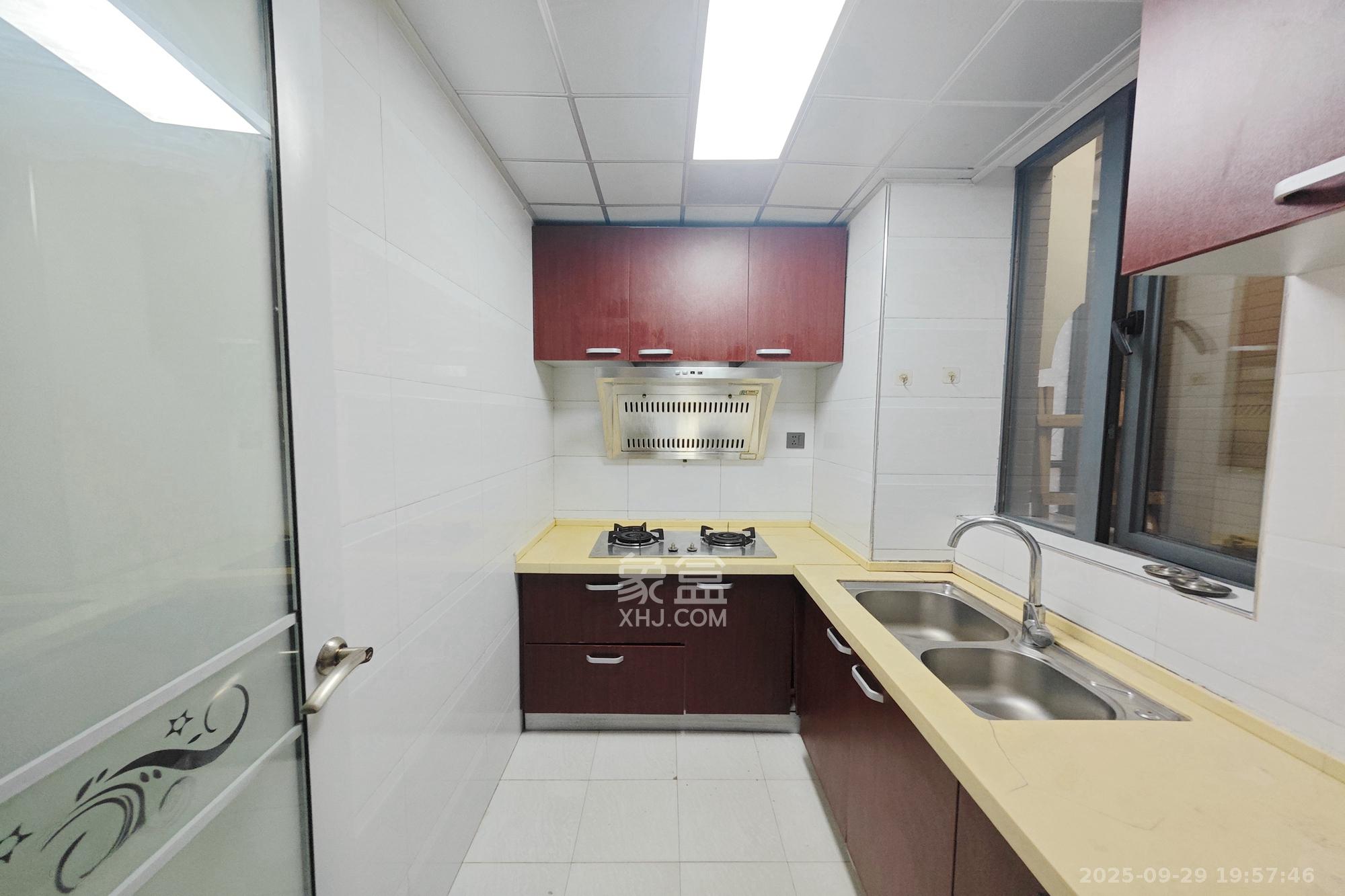 万博汇 2室1厅1卫 68.0万 万博汇 2室1厅1卫 68.0万客厅