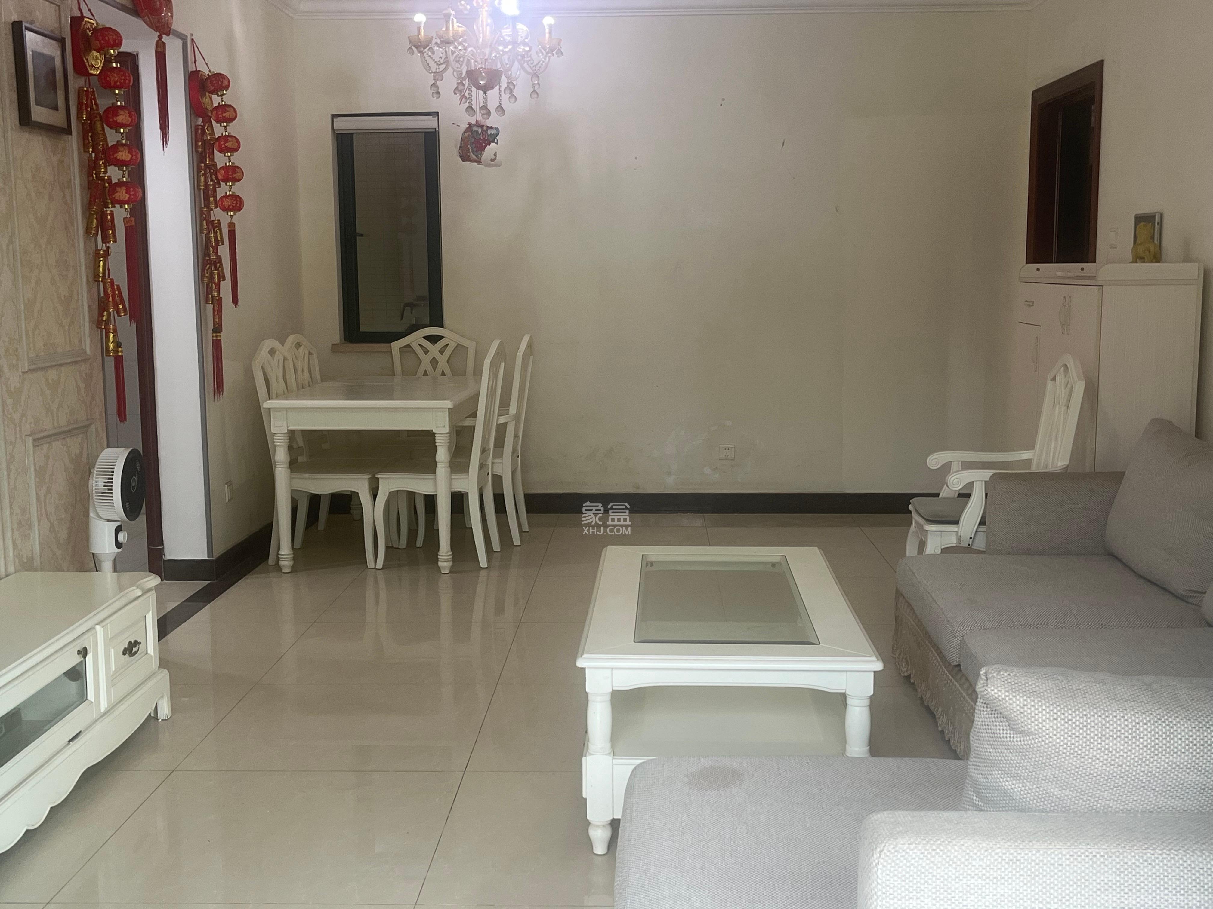 恒大城 3室2厅2卫 2200.0元/月 恒大城 3室2厅2卫 2200.0元/月室内图