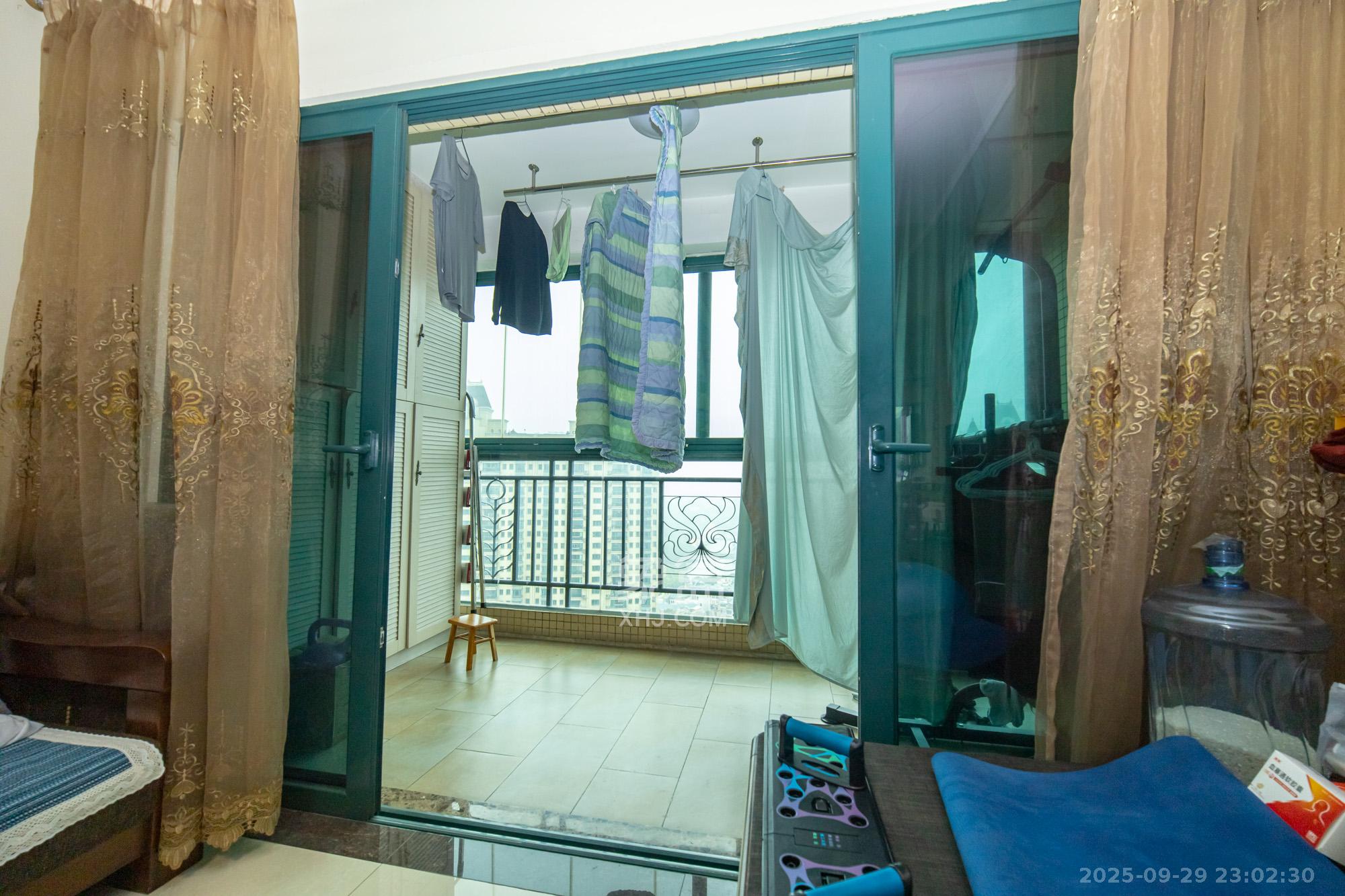 恒大雅苑 3室2厅2卫 106.0万 恒大雅苑 3室2厅2卫 106.0万阳台