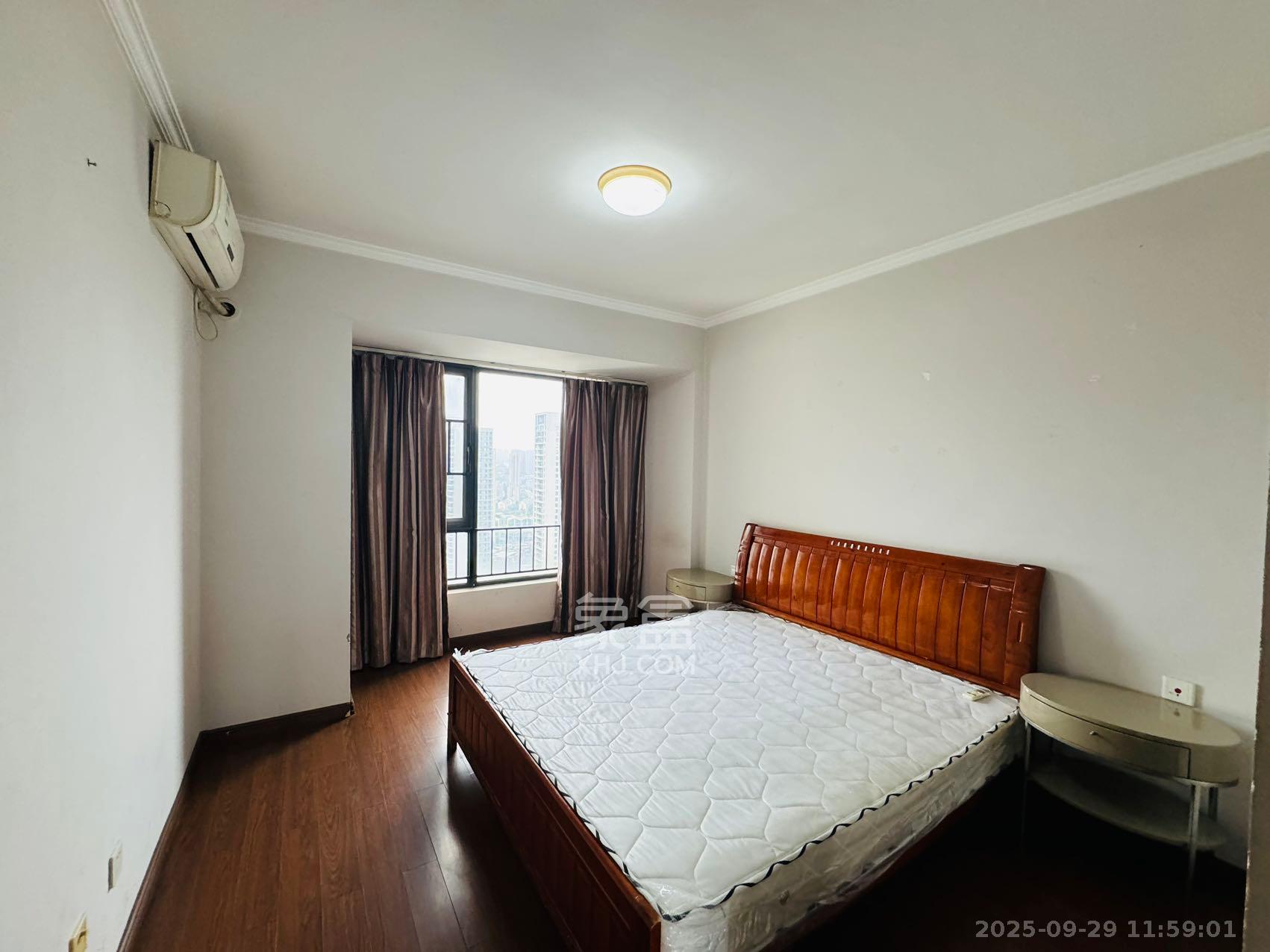 万科金域华府三四期 4室2厅2卫 3000.0元/月 万科金域华府三四期 4室2厅2卫 3000.0元/月室内图