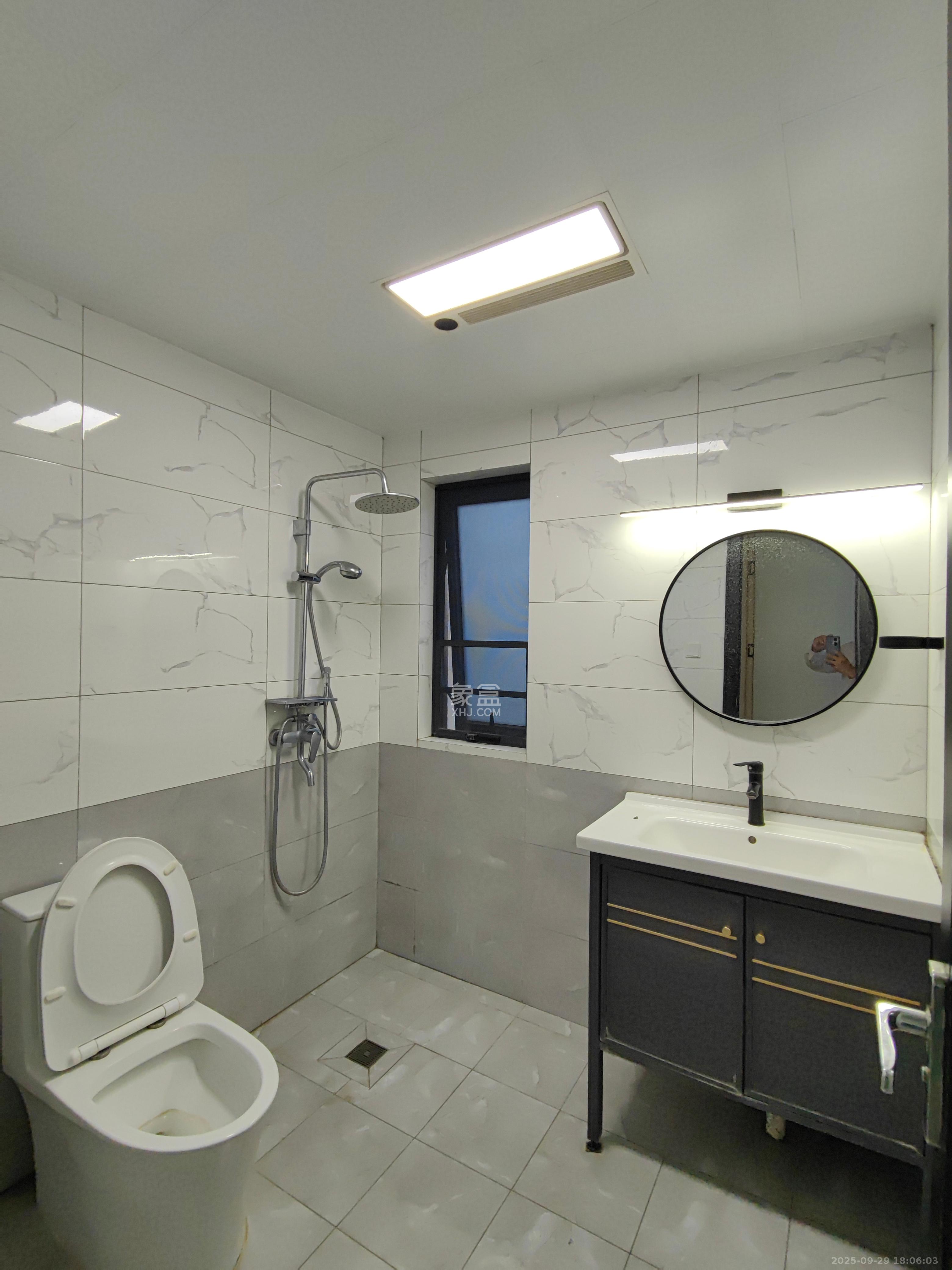 中建梅溪湖中心  4室2厅2卫    3600.0元/月室内图