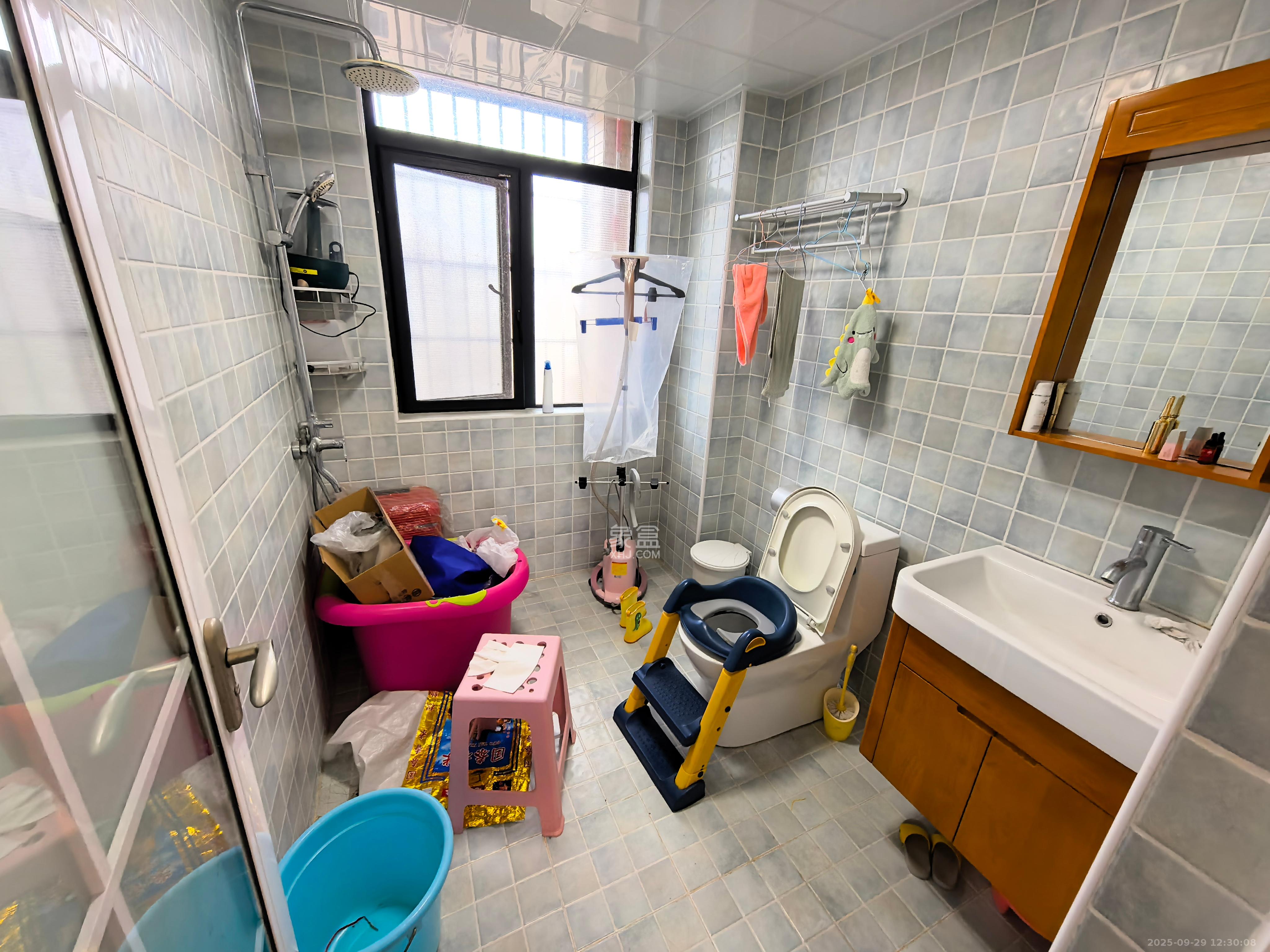 辉煌国际城二期  4室2厅2卫    3200.0元/月室内图