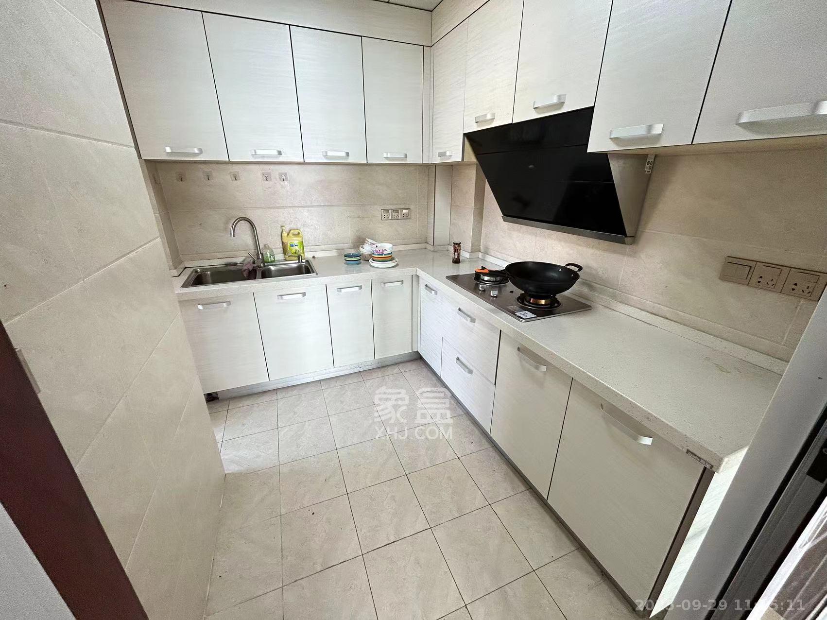 华润橡树湾  3室2厅1卫    2200.0元/月室内图