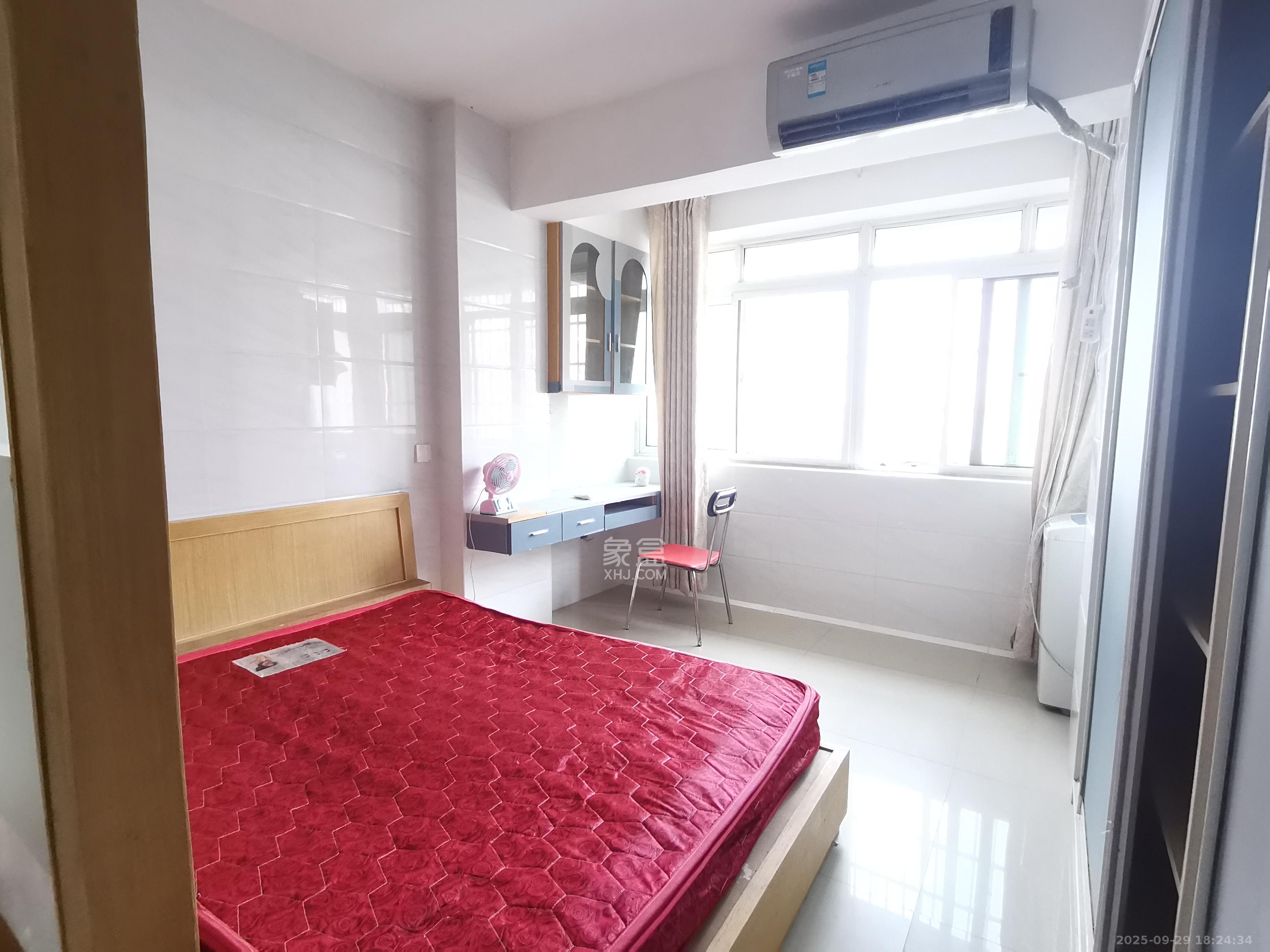 金碧文华 1室1厅1卫 1600.0元/月 金碧文华 1室1厅1卫 1600.0元/月室内图