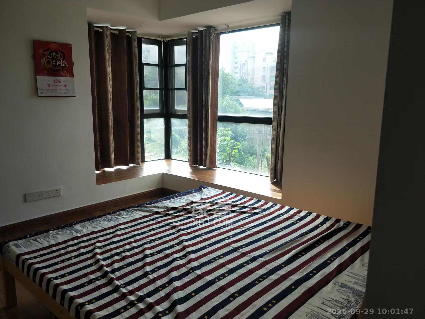 阿普阿布 3室2厅2卫 2600.0元/月 阿普阿布 3室2厅2卫 2600.0元/月室内图