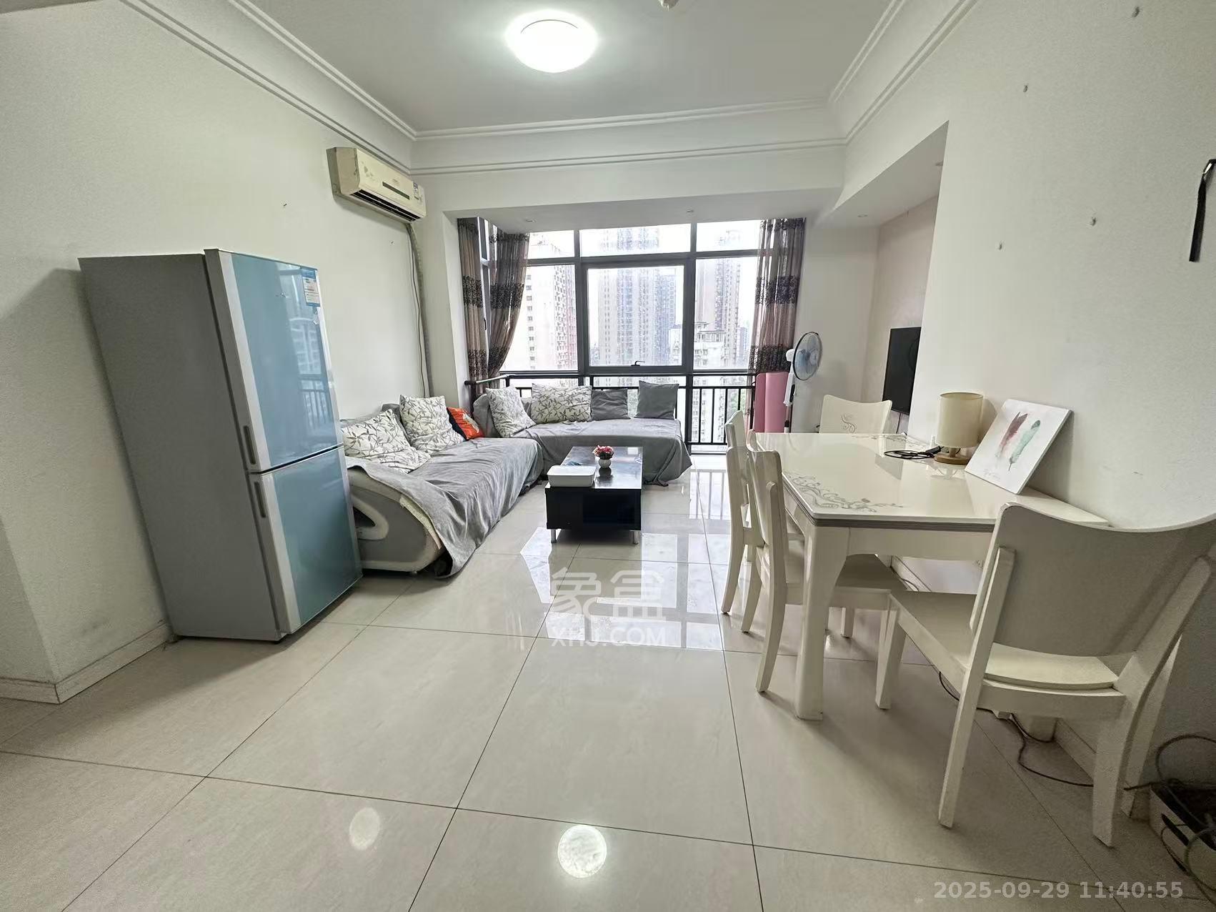 西子一间 2室1厅1卫 2200.0元/月 西子一间 2室1厅1卫 2200.0元/月室内图