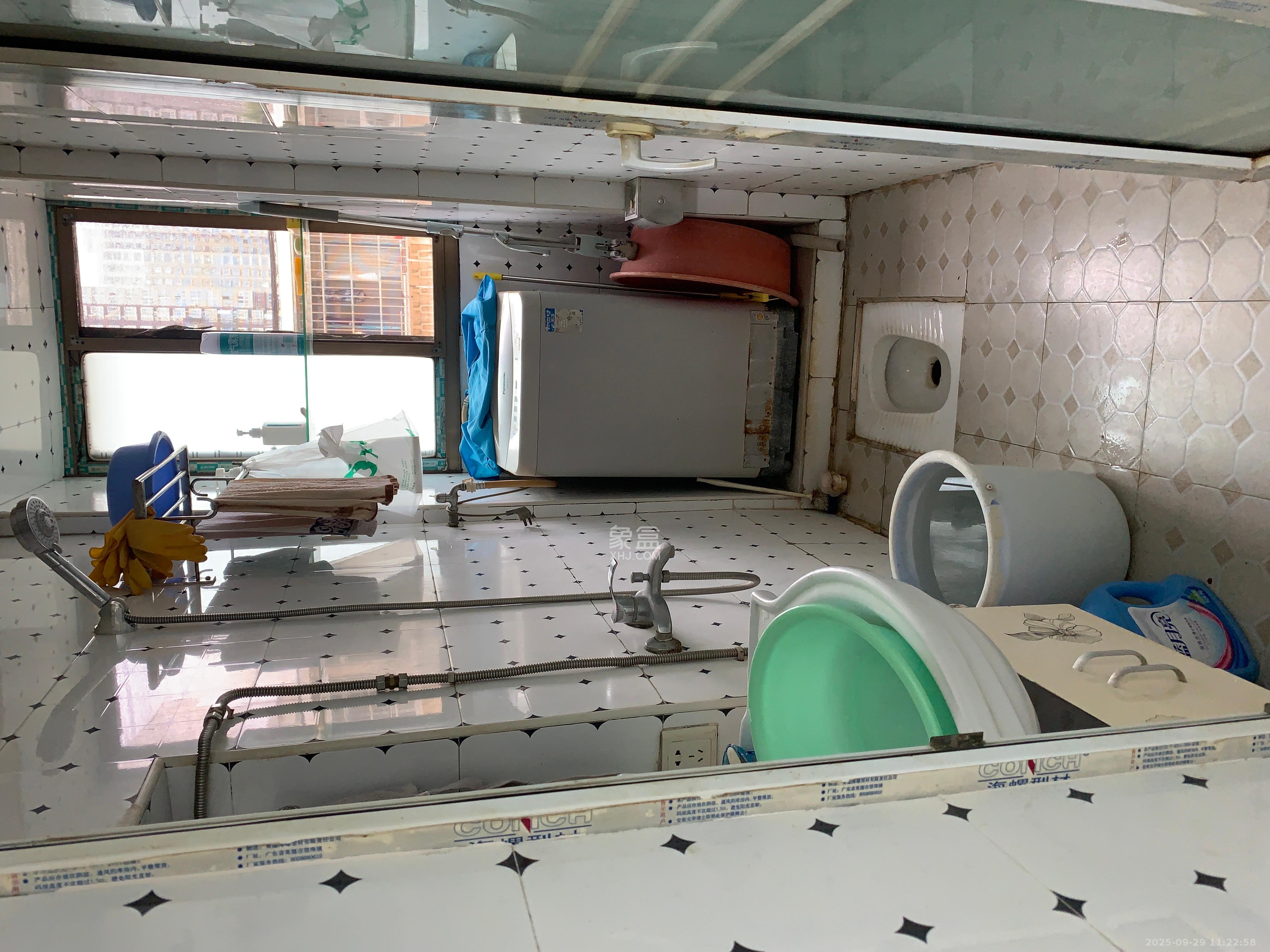 红花坡社区  2室1厅1卫    1100.0元/月室内图