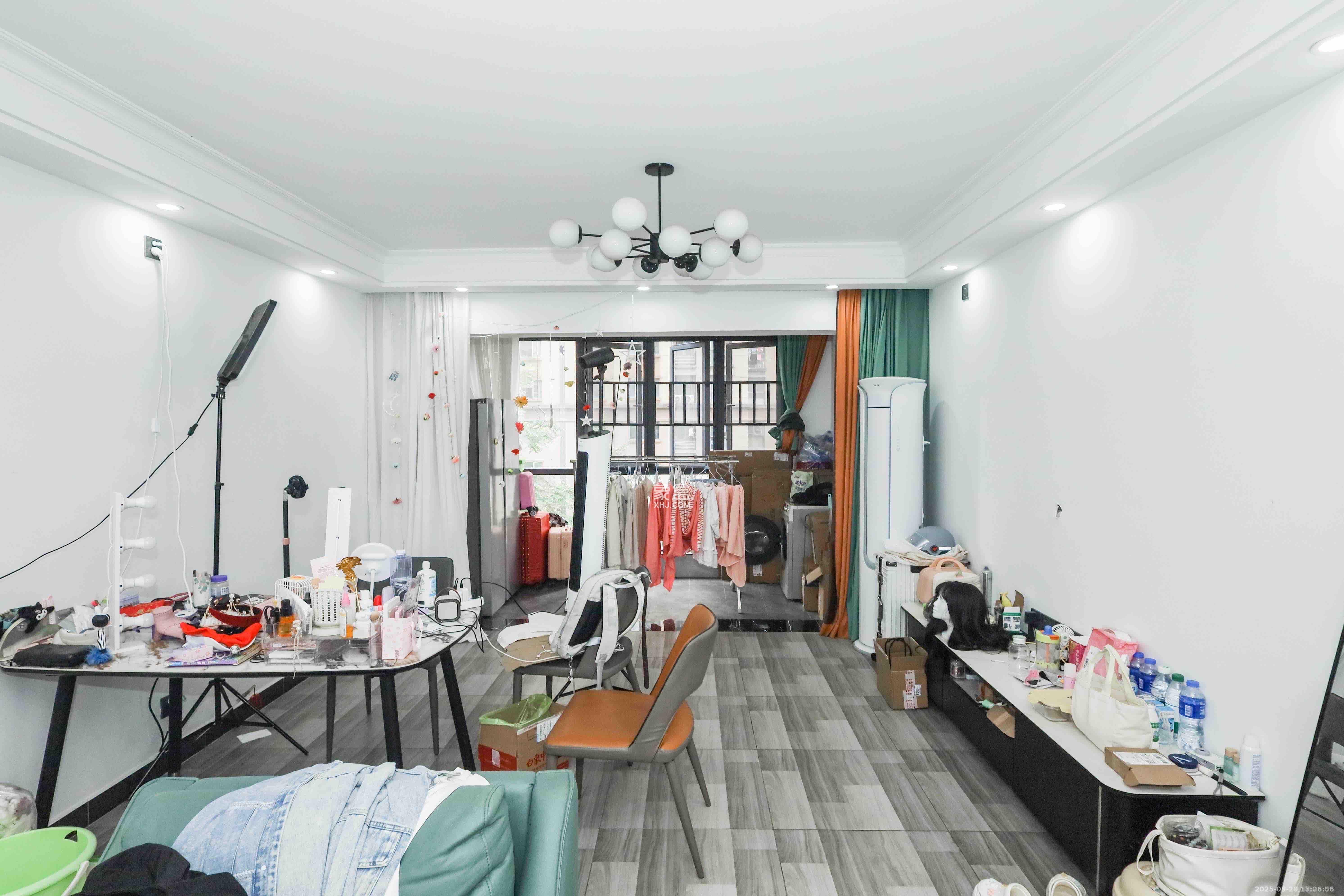 潇湘奥林匹克花园  3室1厅1卫    2600.0元/月 潇湘奥林匹克花园  3室1厅1卫    2600.0元/月