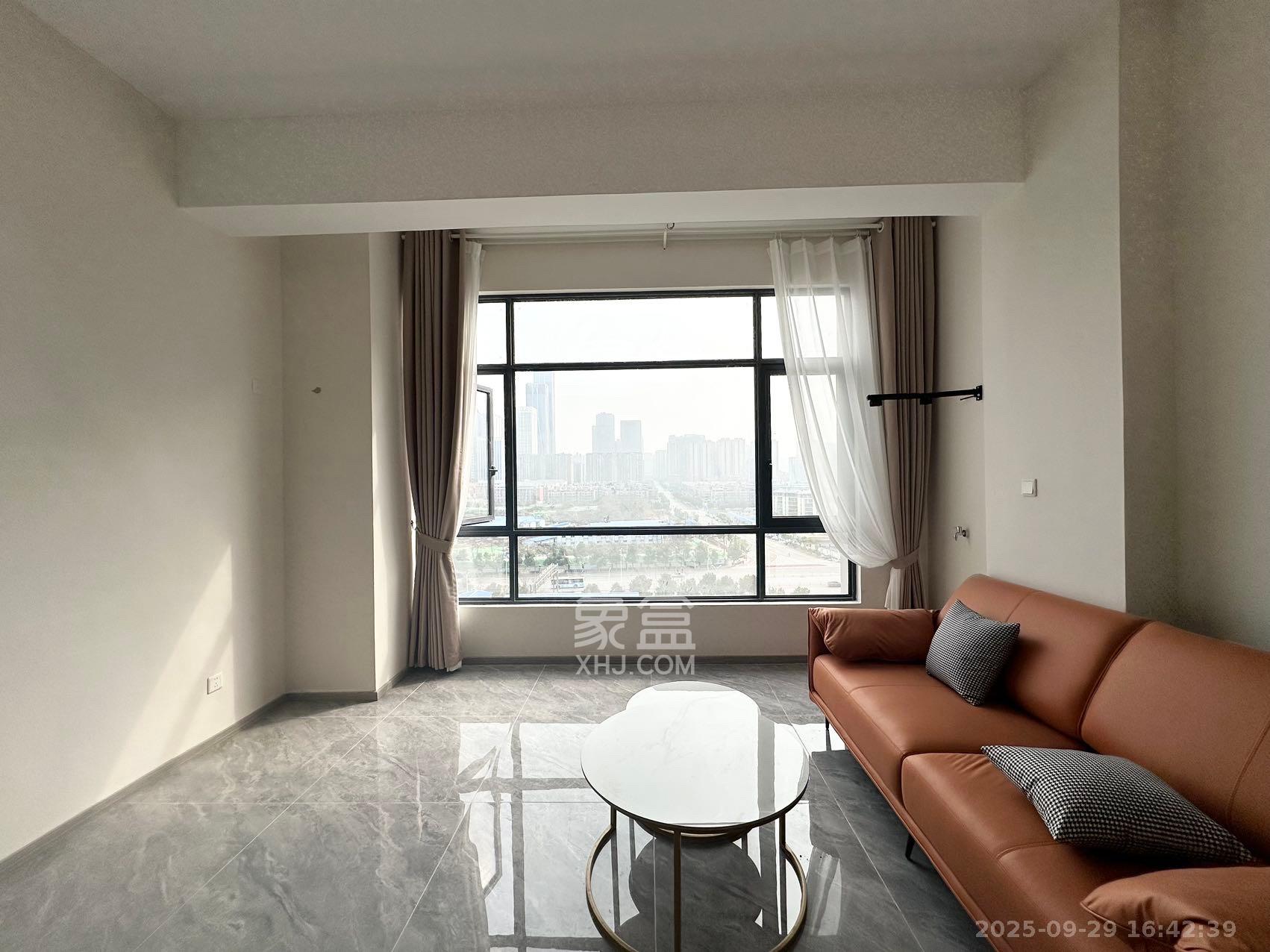 诺德滨江逸园(中铁逸园) 1室1厅1卫 2800.0元/月 诺德滨江逸园(中铁逸园) 1室1厅1卫 2800.0元/月室内图