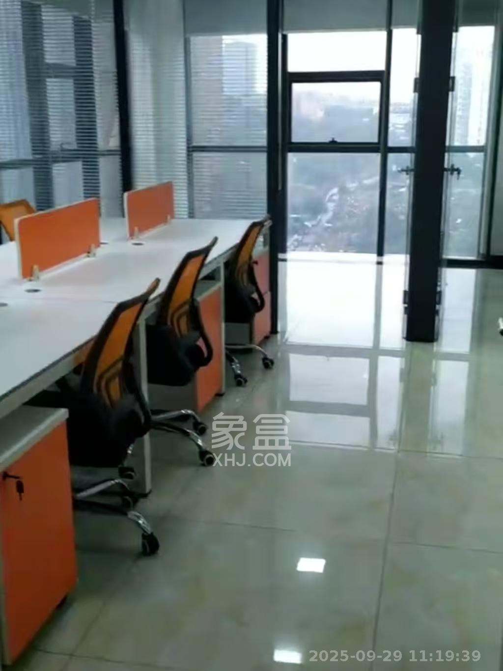 万坤图财富广场 2室1厅1卫 3400.0元/月 万坤图财富广场 2室1厅1卫 3400.0元/月室内图