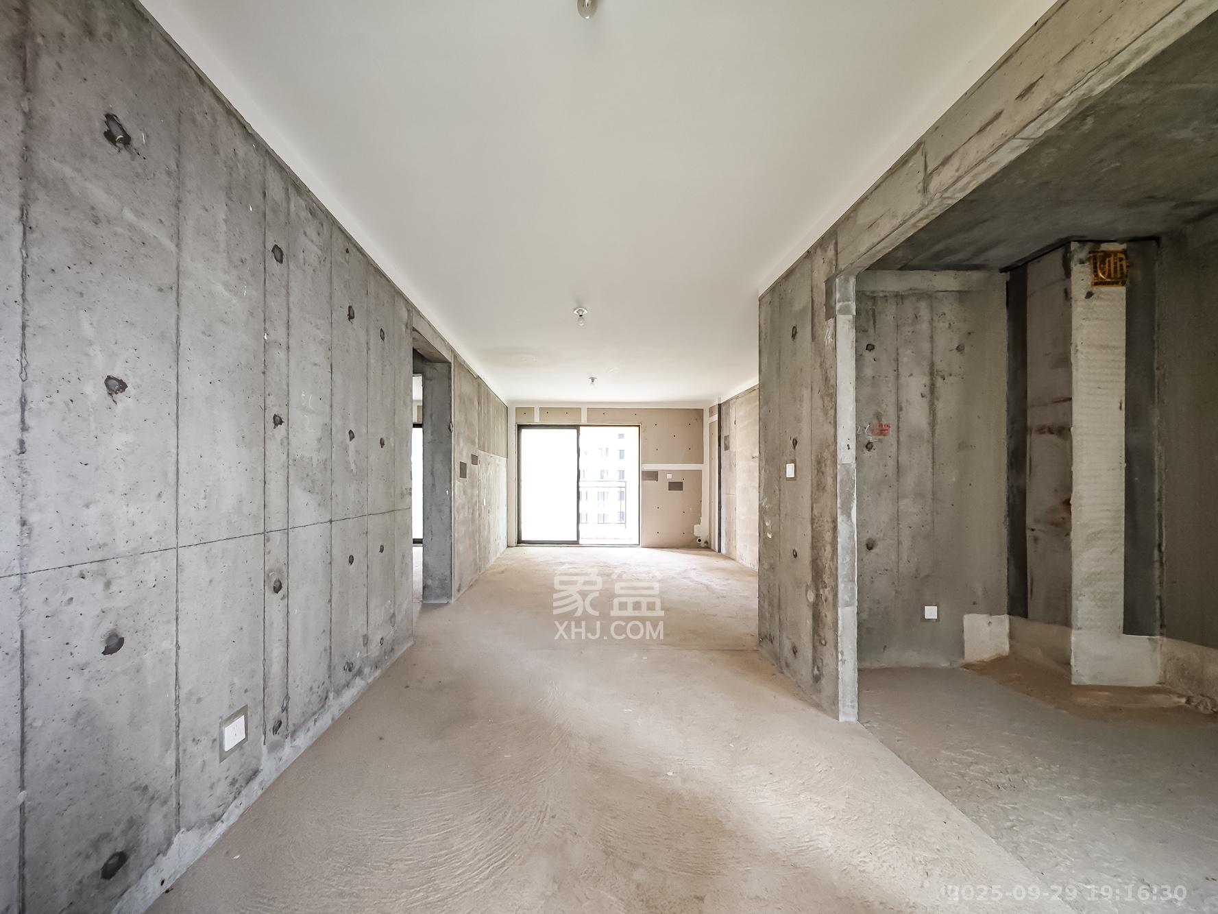 恒基旭辉湖山赋 4室2厅2卫 89.0万 恒基旭辉湖山赋 4室2厅2卫 89.0万客厅