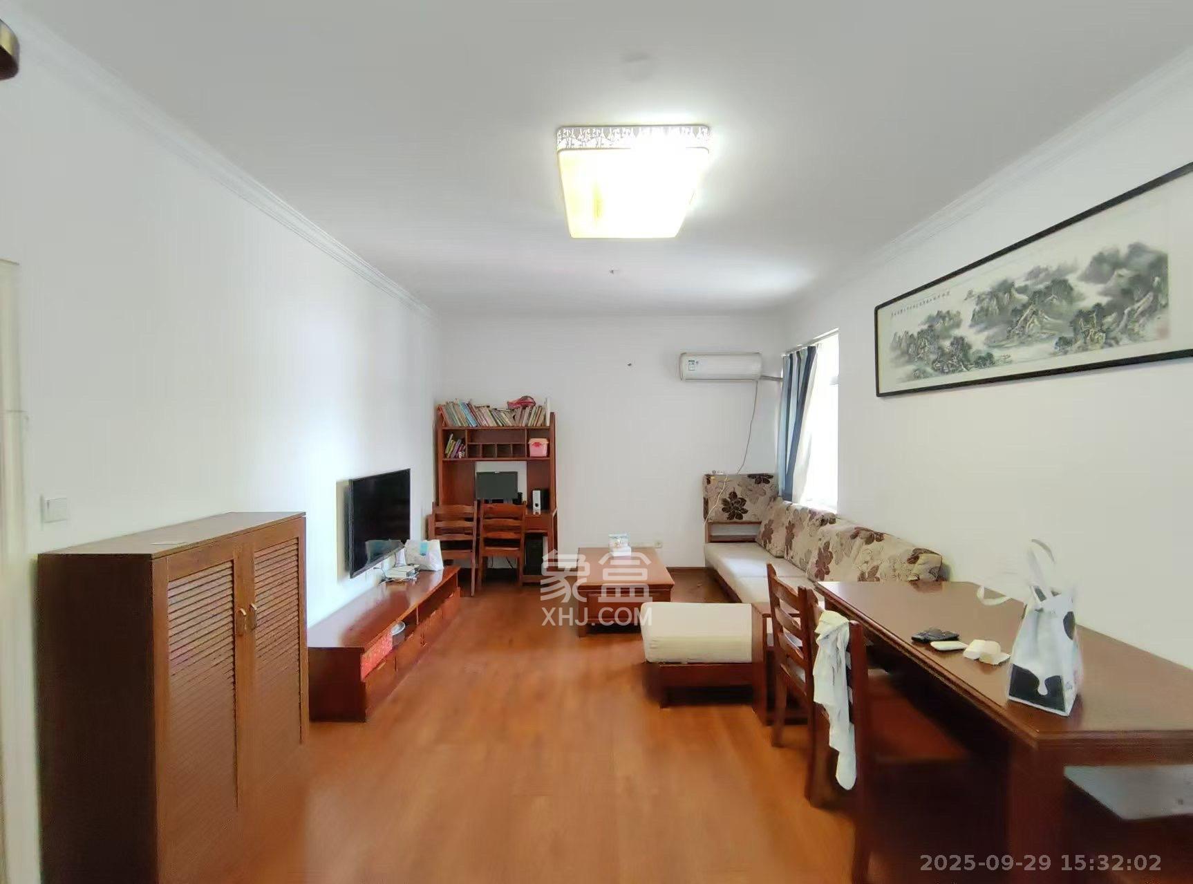 东方新世界 2室2厅1卫 2300.0元/月 东方新世界 2室2厅1卫 2300.0元/月室内图