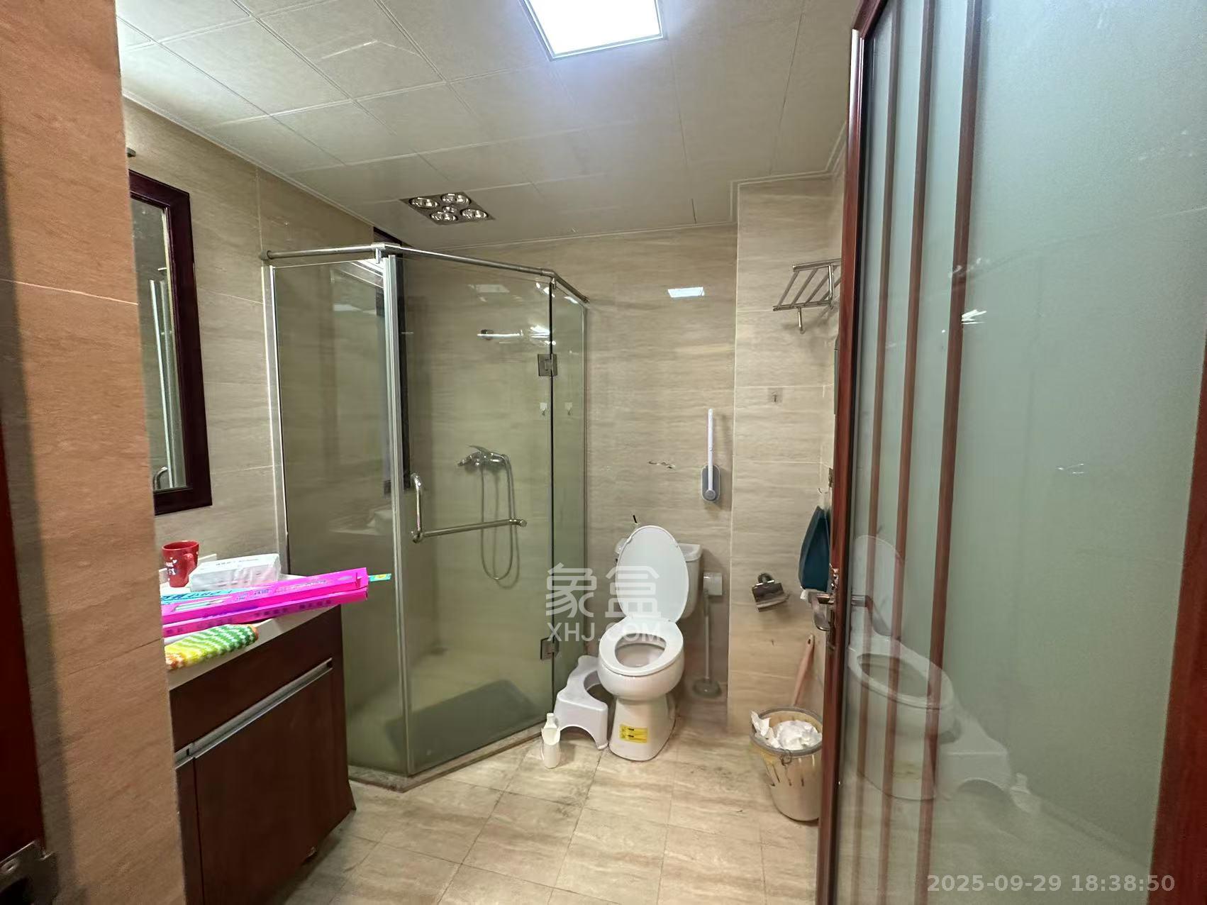 江山帝景哈佛  3室2厅2卫    2000.0元/月 江山帝景哈佛  3室2厅2卫    2000.0元/月