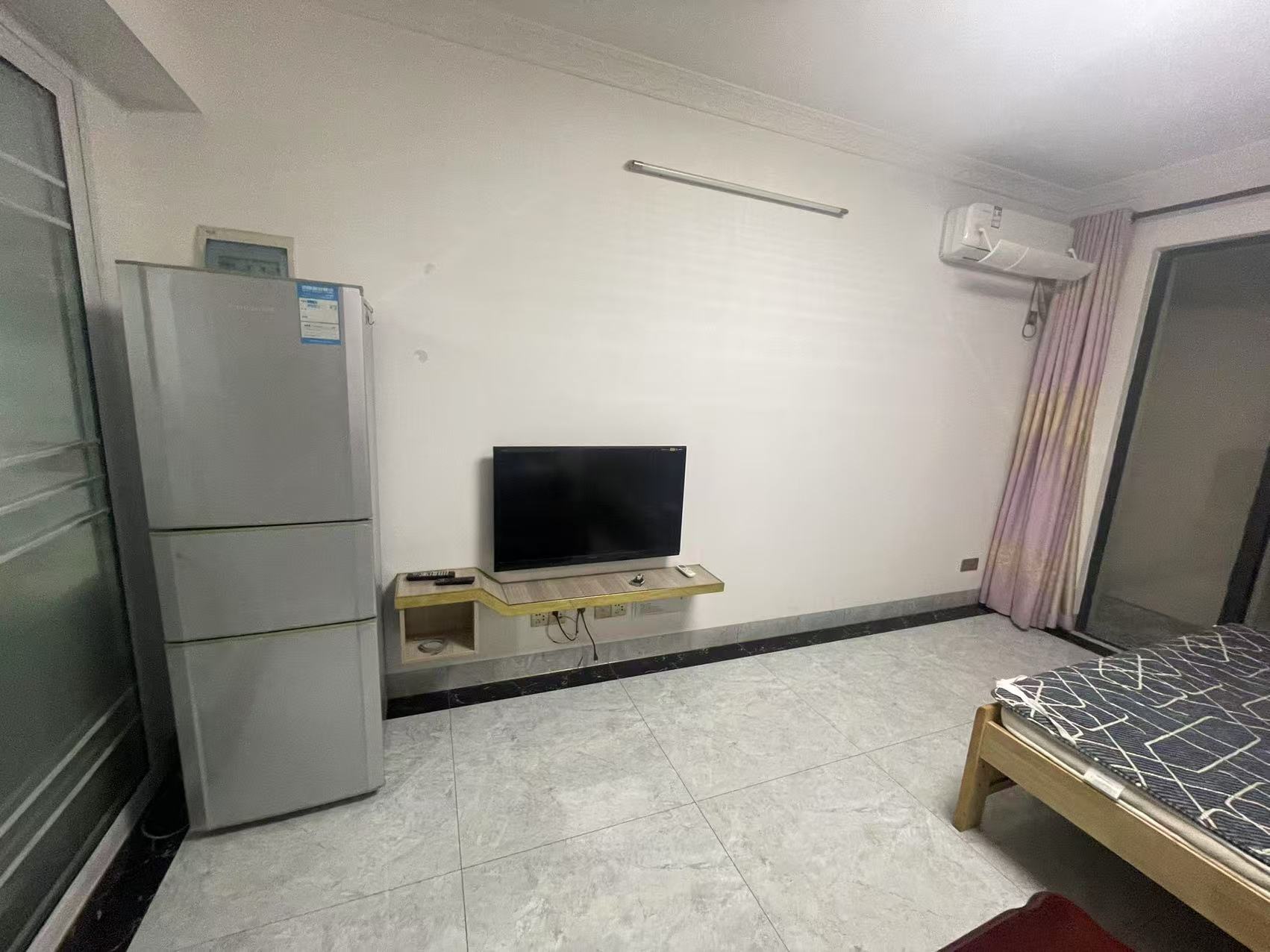 东线一号 1室0厅0卫 1500.0元/月 东线一号 1室0厅0卫 1500.0元/月室内图