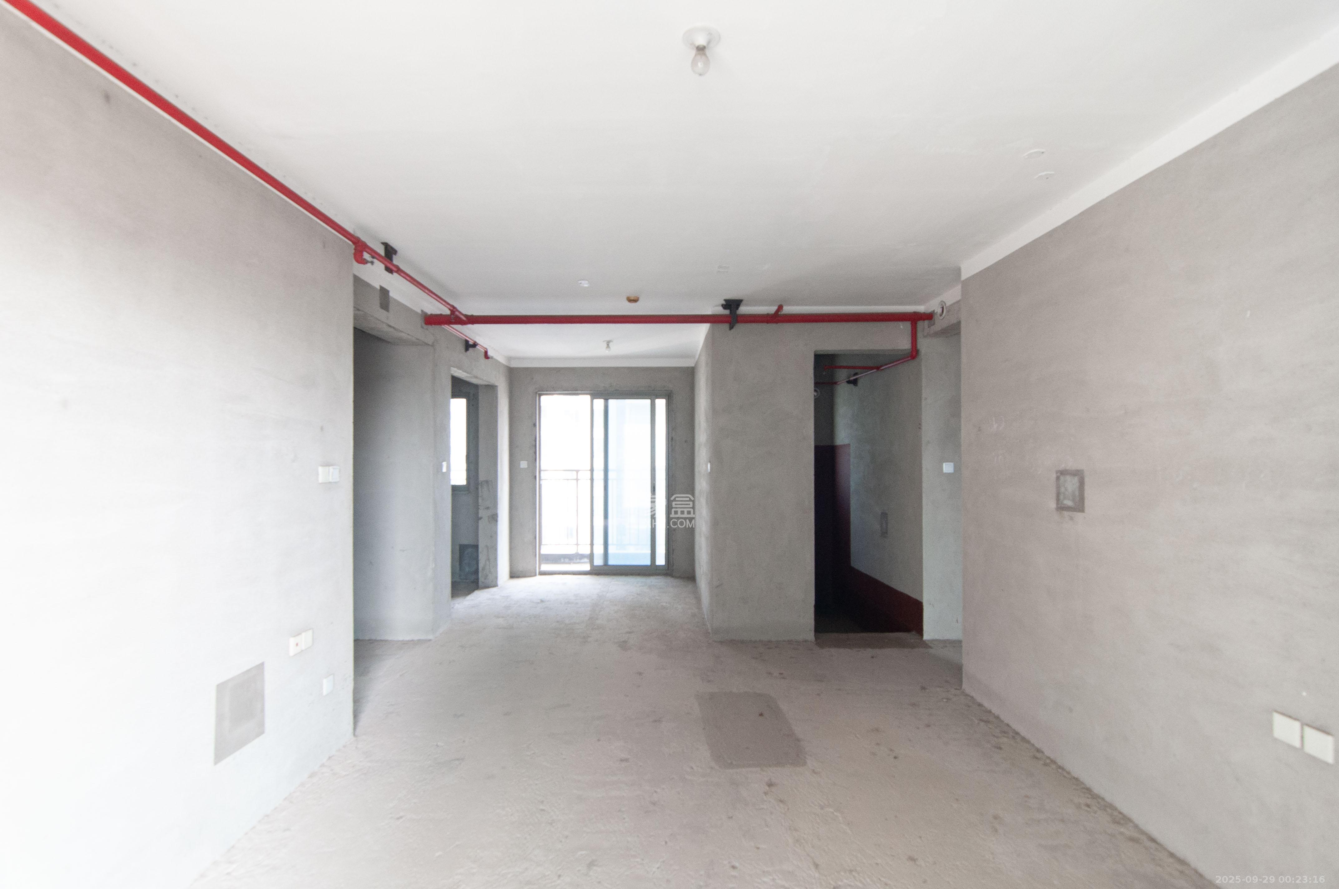 梅溪湖金茂湾 4室2厅2卫 180.0万 梅溪湖金茂湾 4室2厅2卫 180.0万客厅