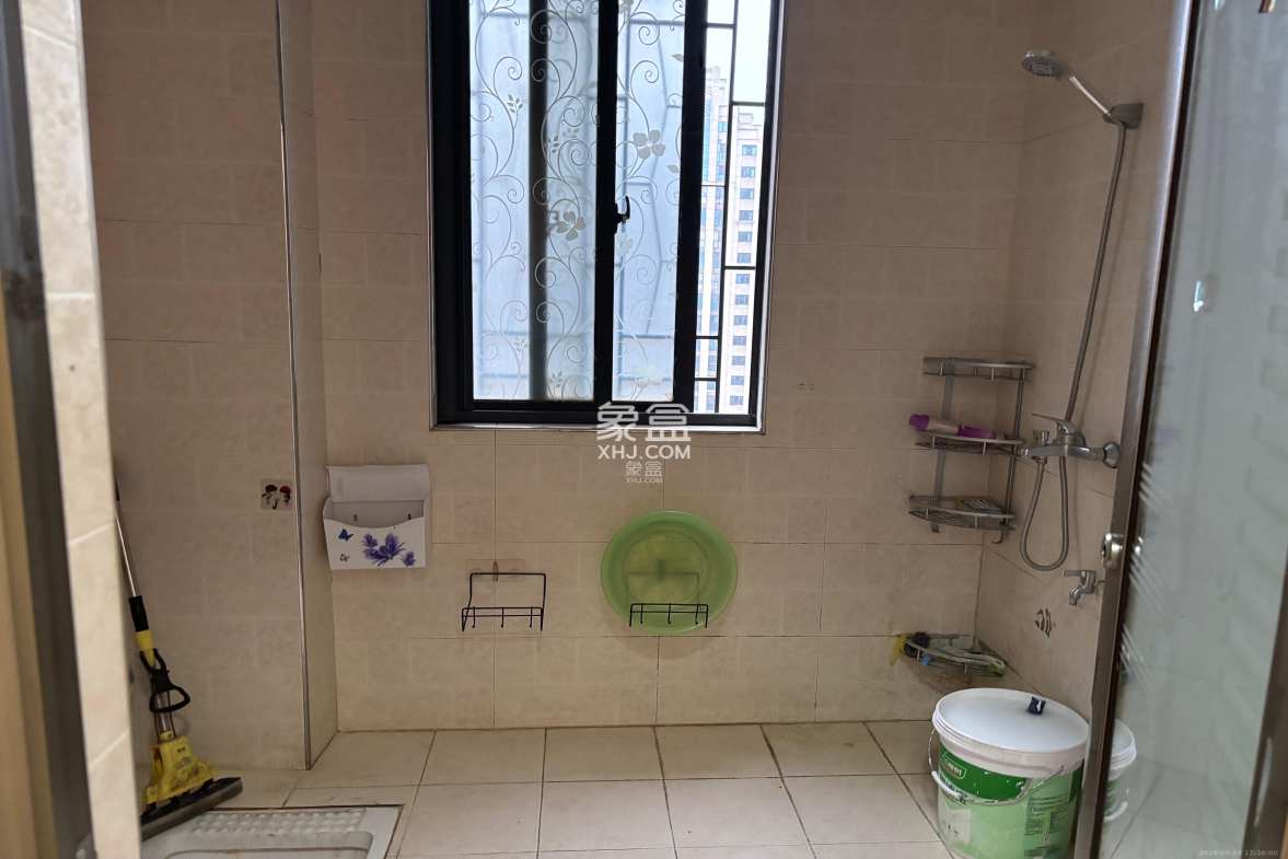 珠江东方明珠(新地东方明珠)三期  3室2厅2卫    2000.0元/月 珠江东方明珠(新地东方明珠)三期  3室2厅2卫    2000.0元/月室内图