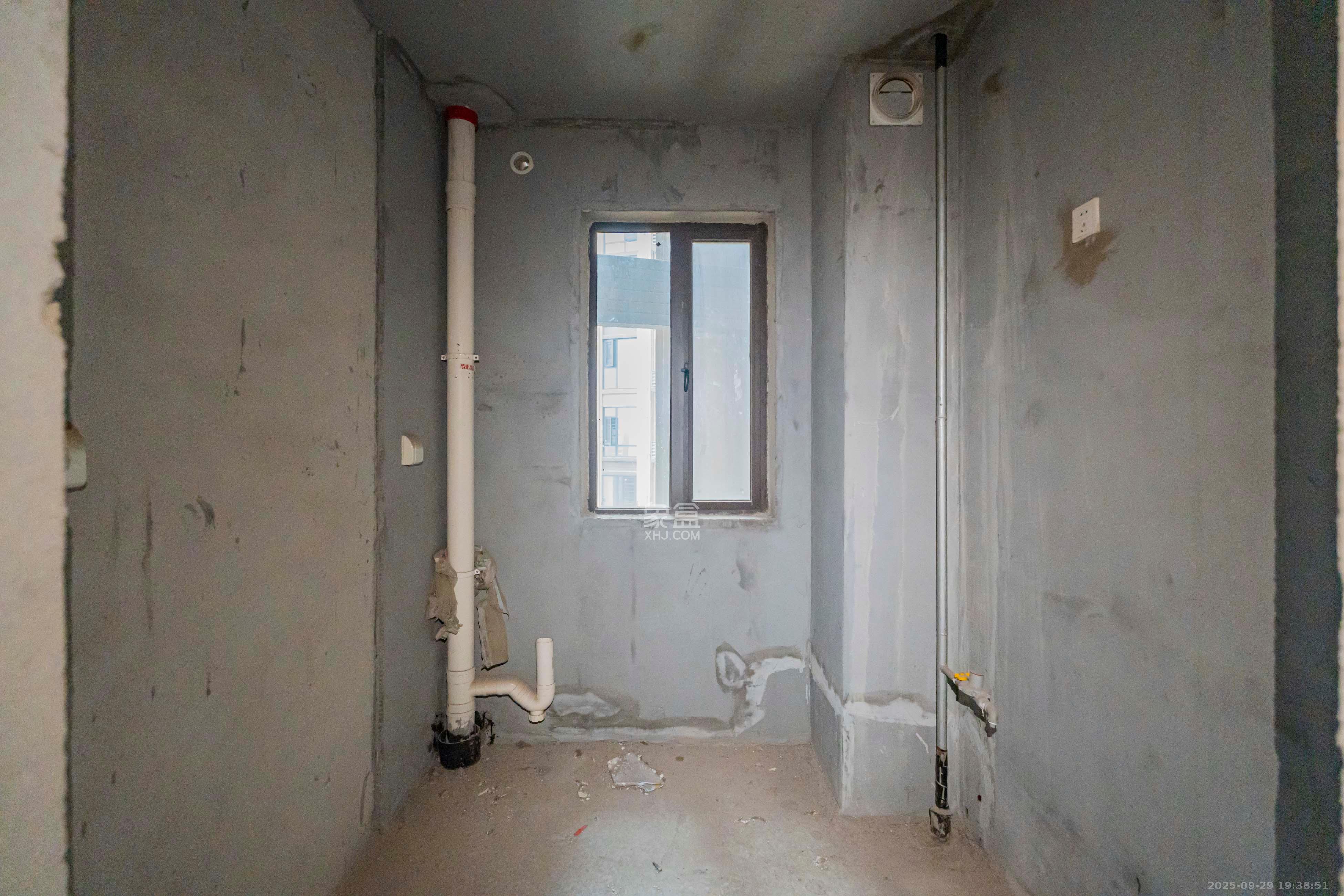 上园商住小区 4室1厅1卫 105.0万 上园商住小区 4室1厅1卫 105.0万厨房