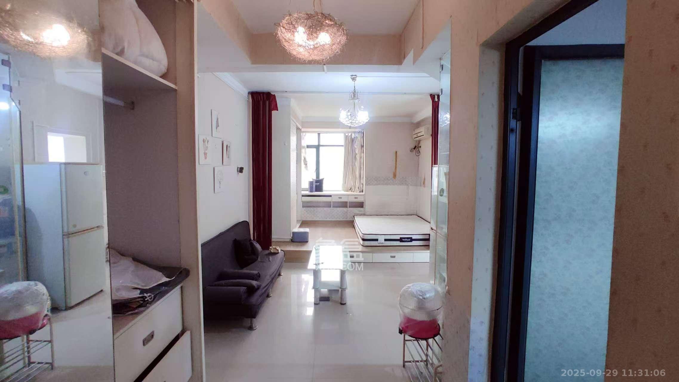 中江国际花城 1室1厅1卫 1350.0元/月 中江国际花城 1室1厅1卫 1350.0元/月室内图