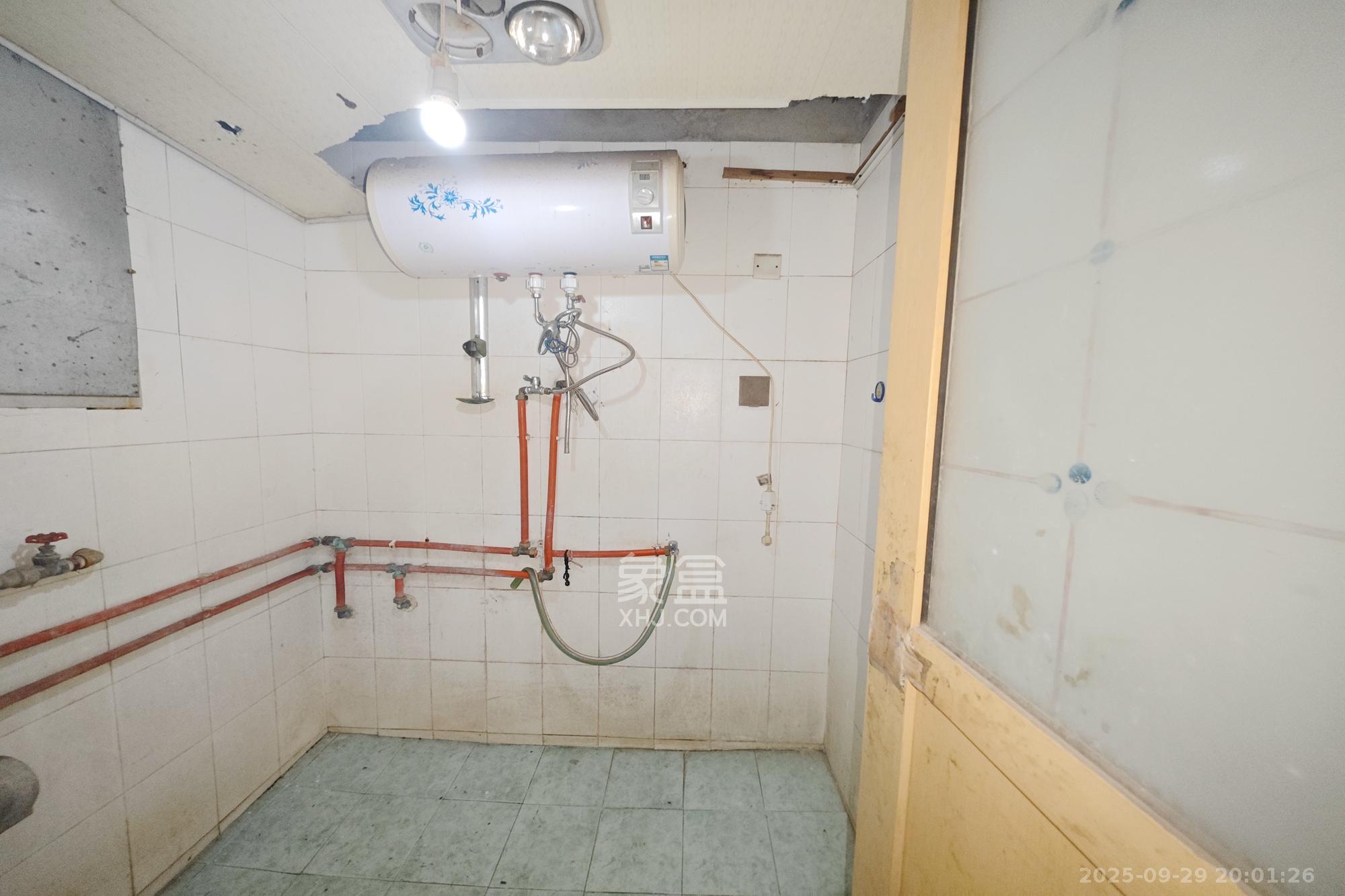 华达家园  4室2厅1卫    51.0万其他