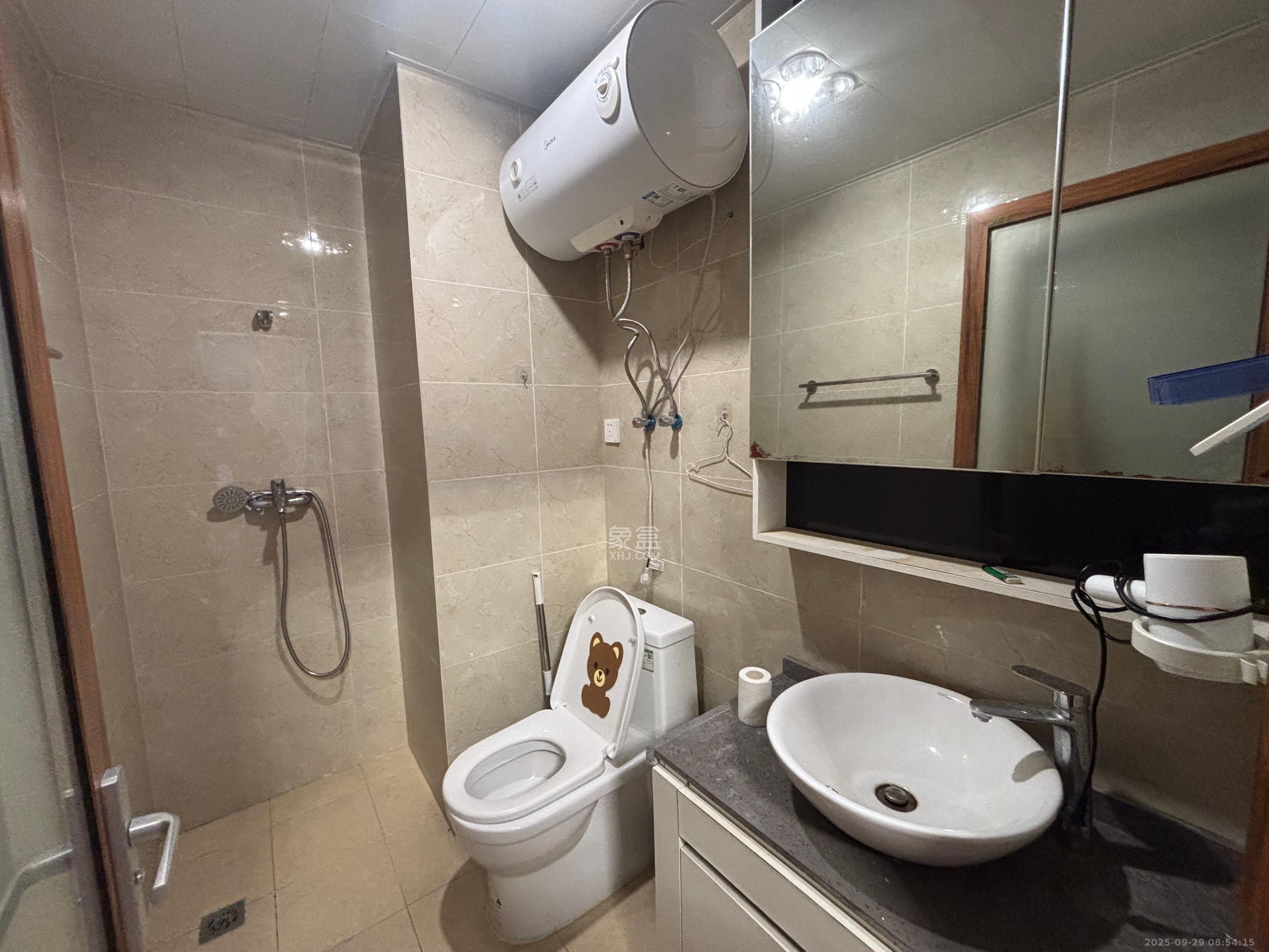 荣泰广场  1室0厅0卫    1200.0元/月室内图