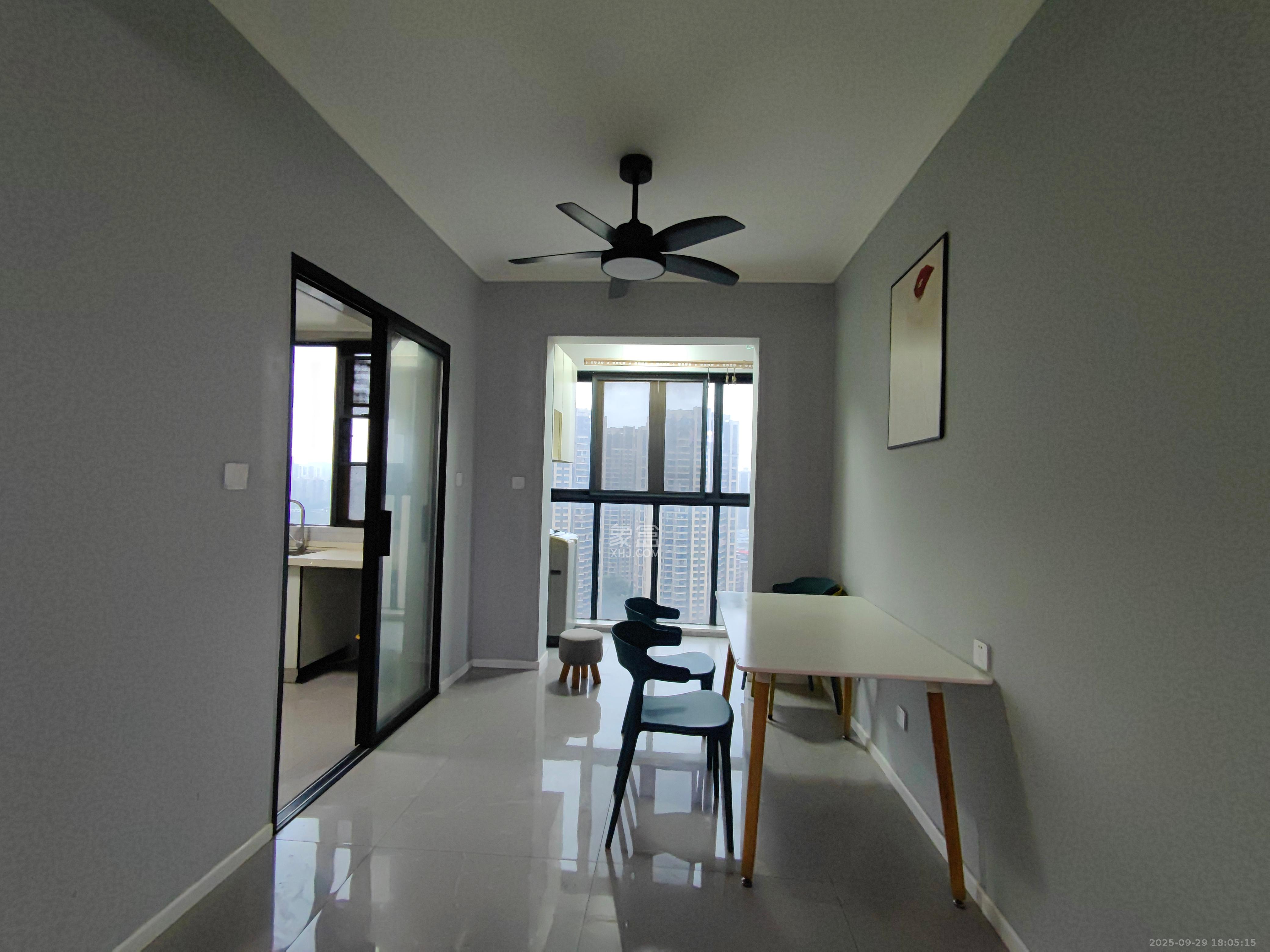 中建梅溪湖中心  4室2厅2卫    3600.0元/月室内图