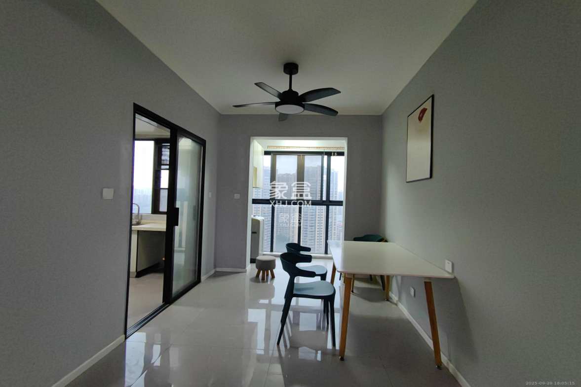 中建梅溪湖中心 4室2厅2卫 3600.0元/月 中建梅溪湖中心 4室2厅2卫 3600.0元/月室内图